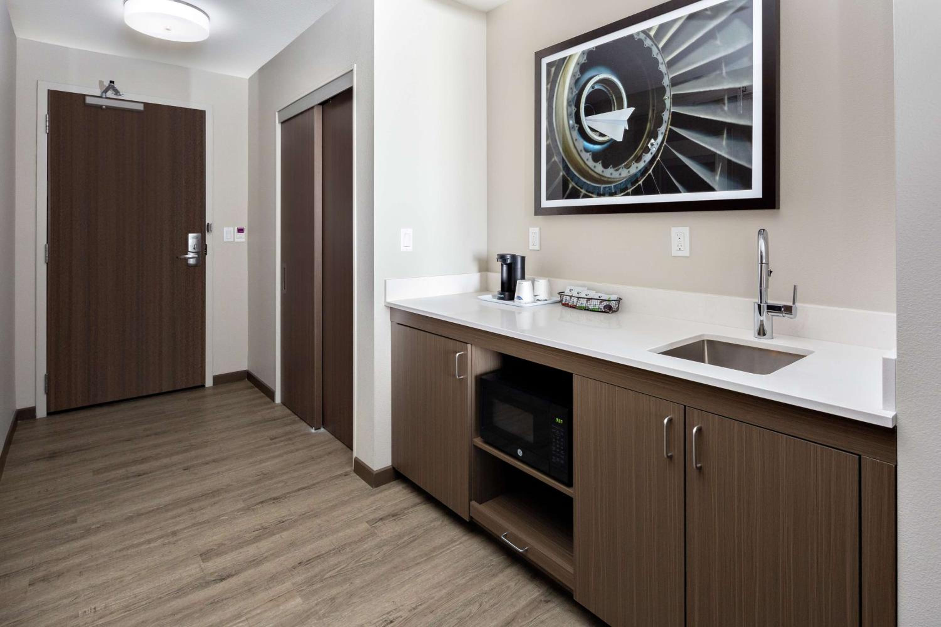 King Studio Suite