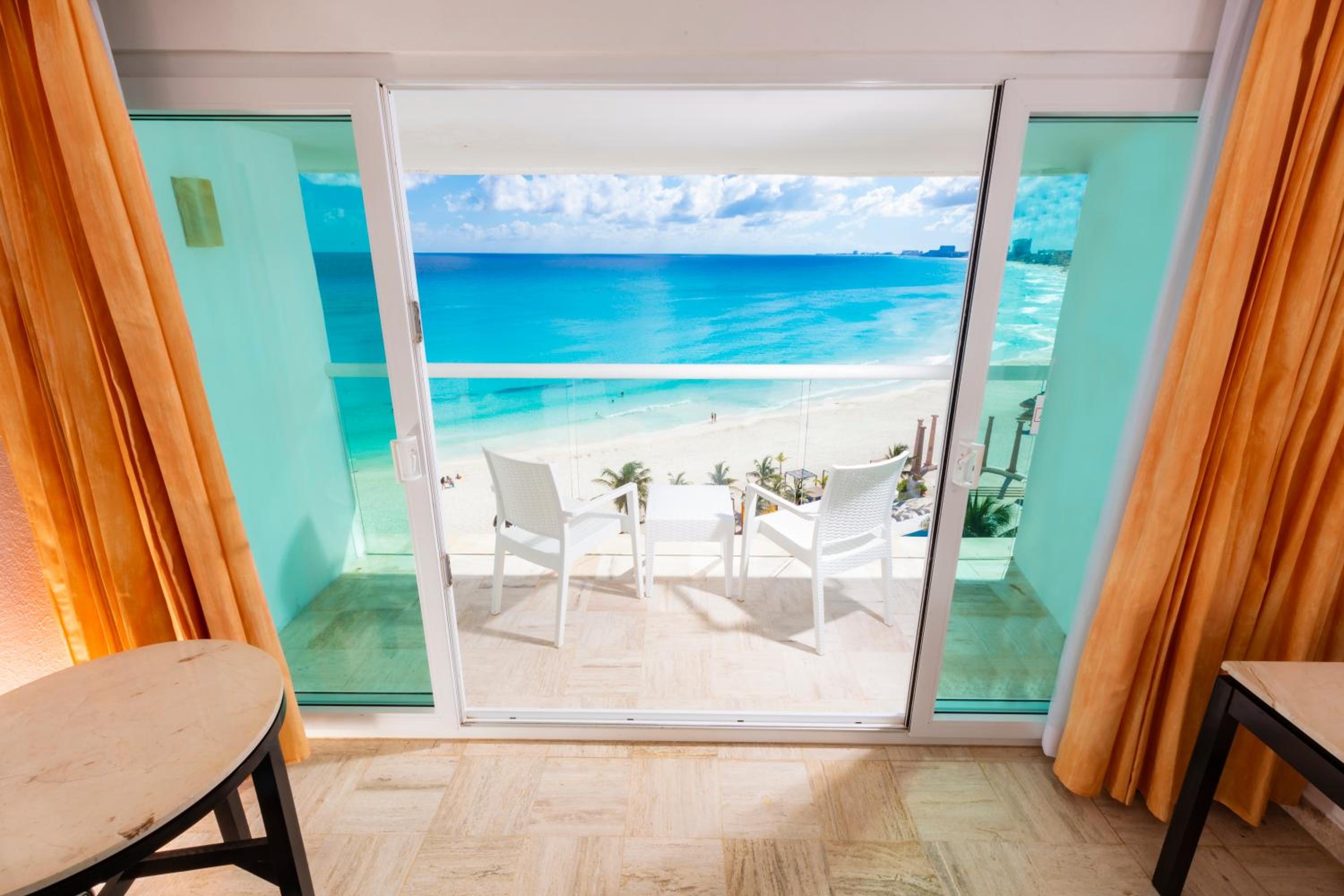Deluxe Room with Ocean View photo 2