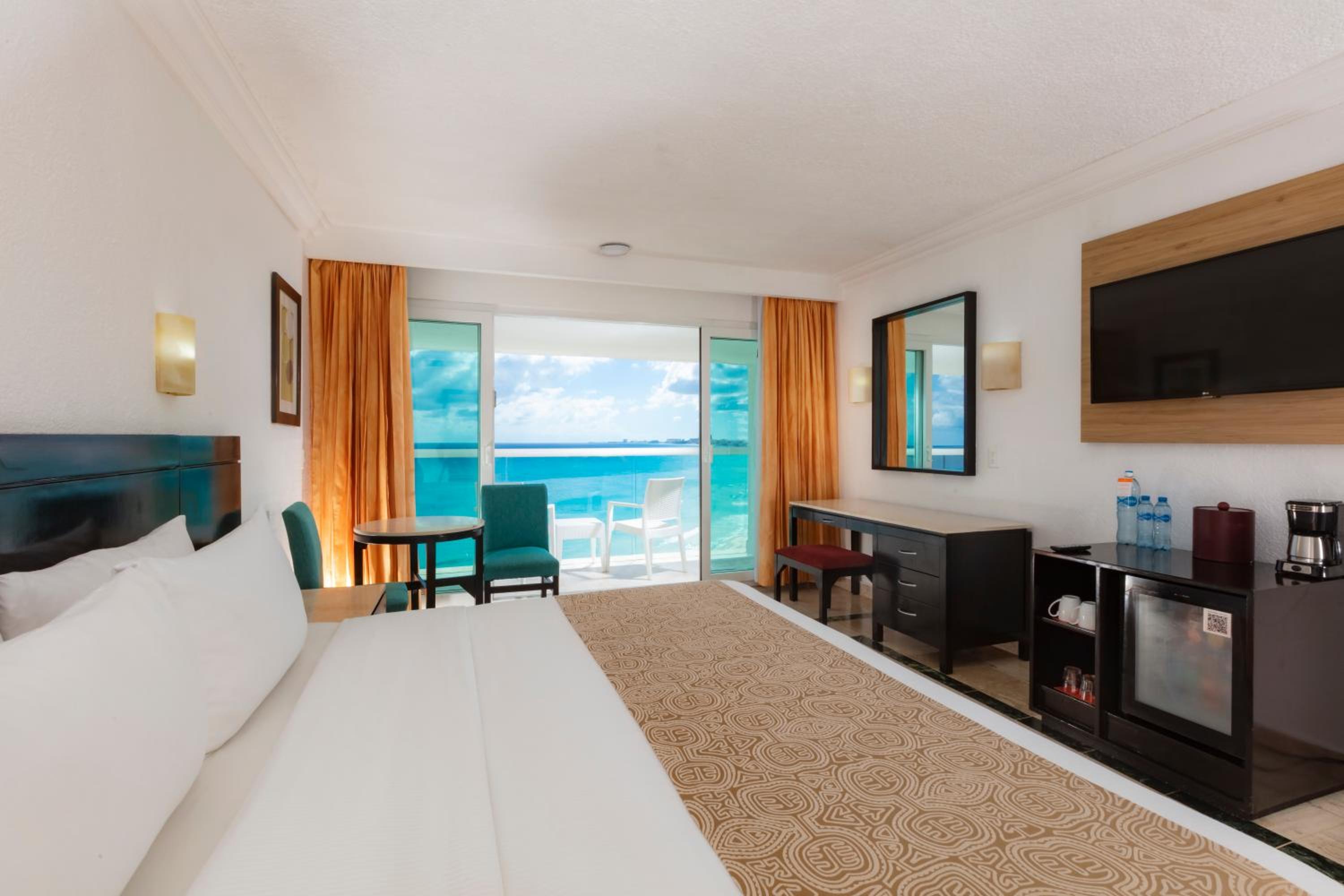 Deluxe Room with Ocean View photo 1