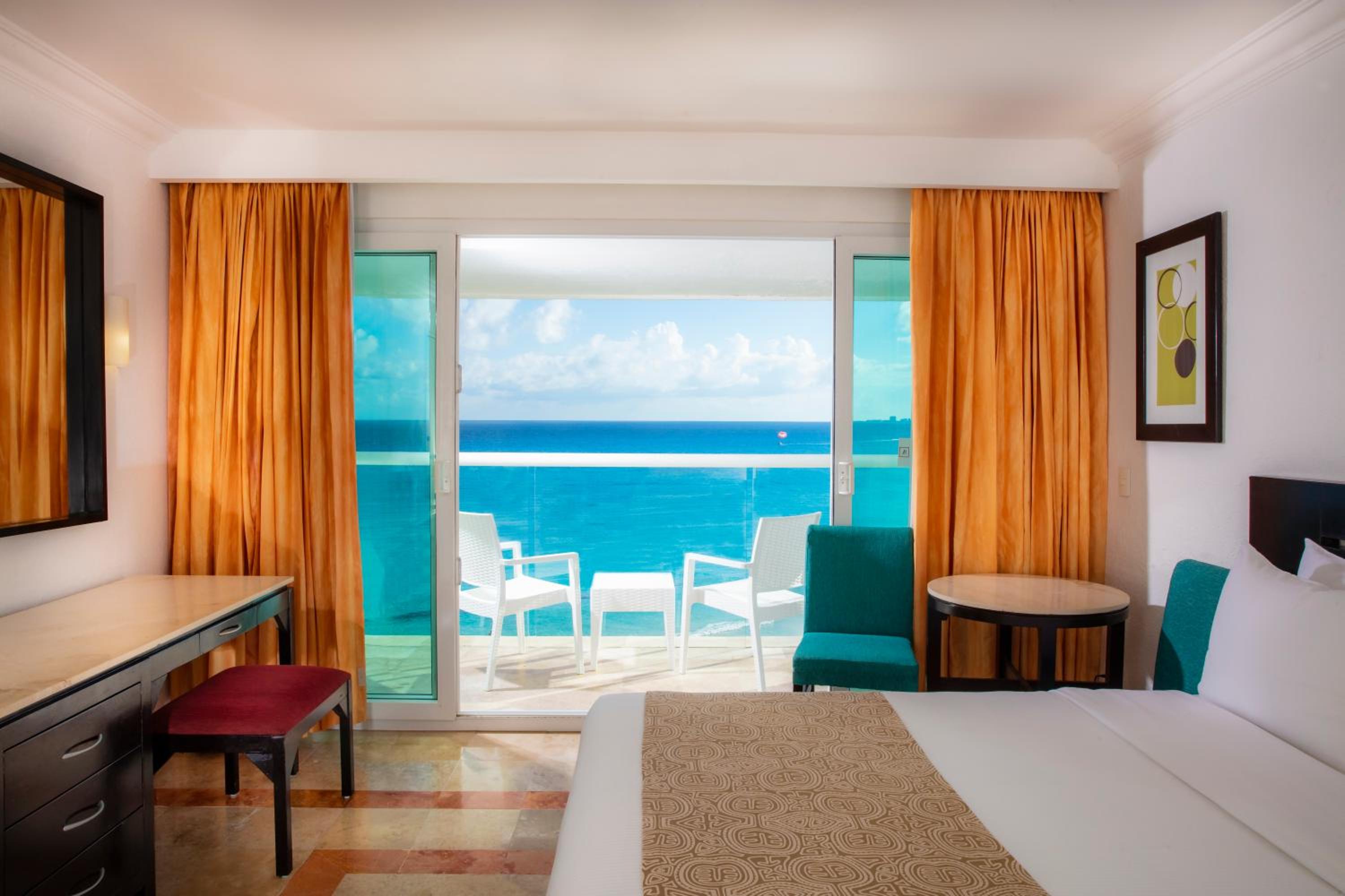 Deluxe Room with Ocean View photo 3