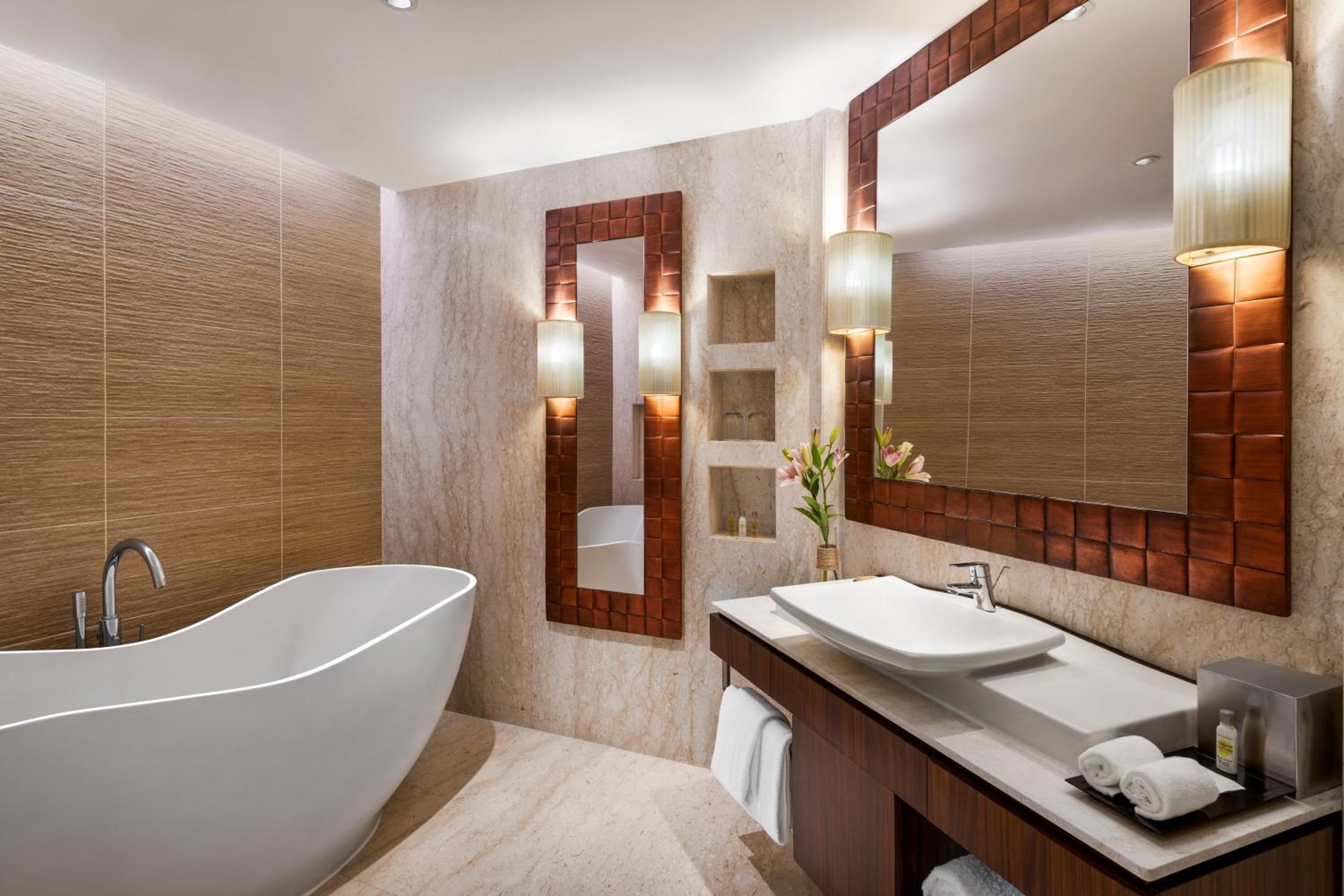 Available room thumbnail 6