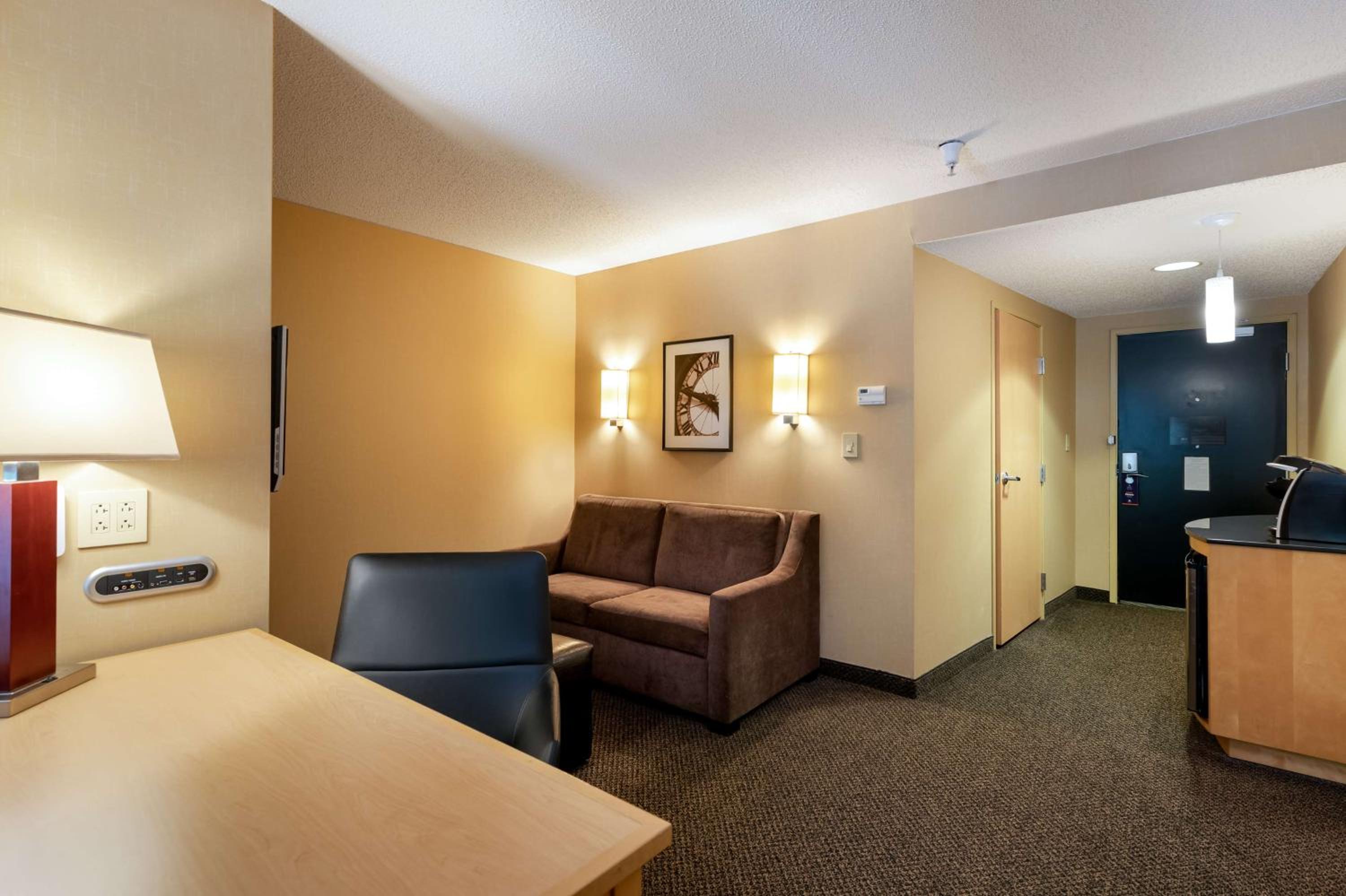 King Studio Suite with Sofa Bed - Photo 1