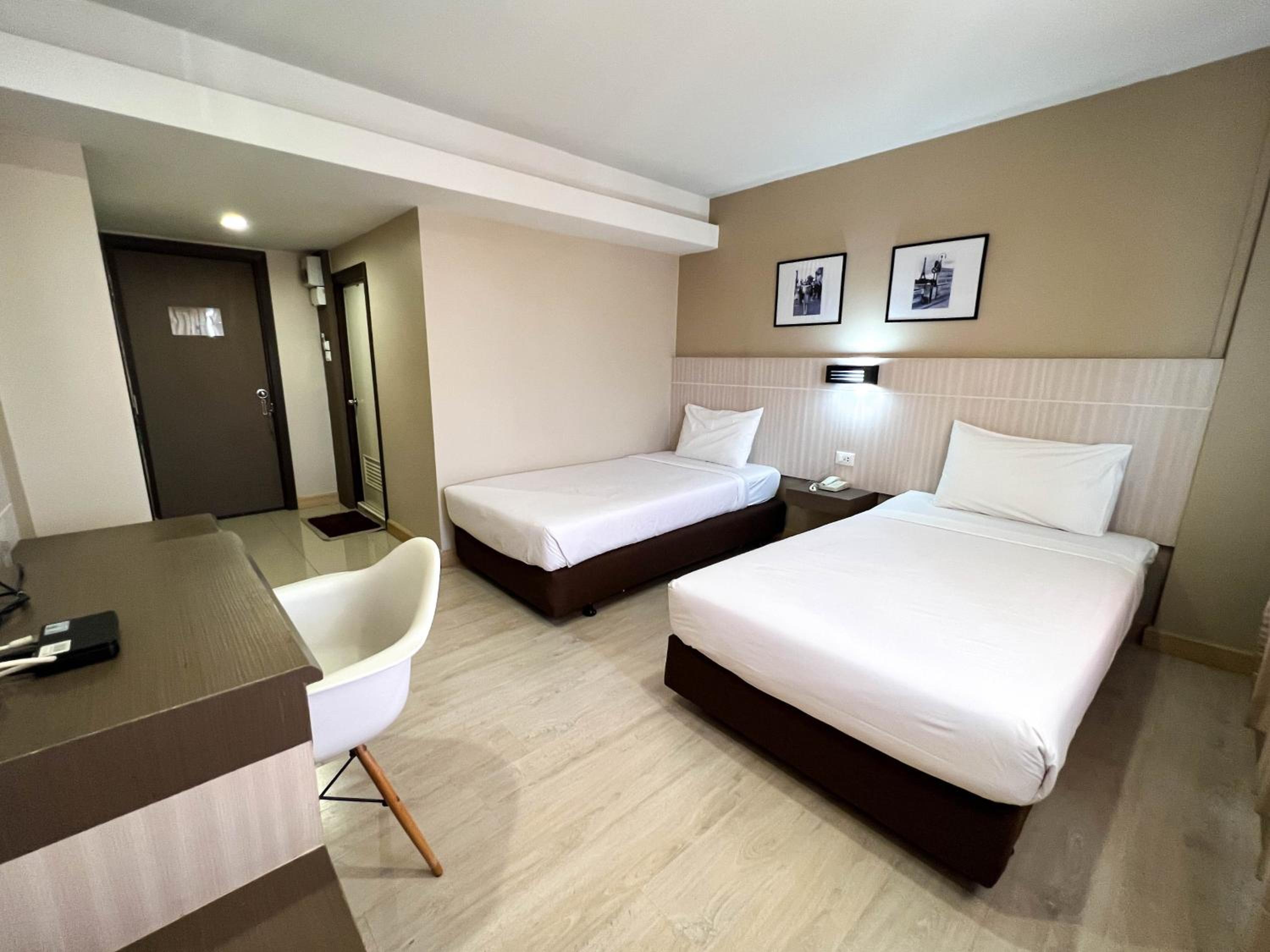 Superior Twin Room photo 2