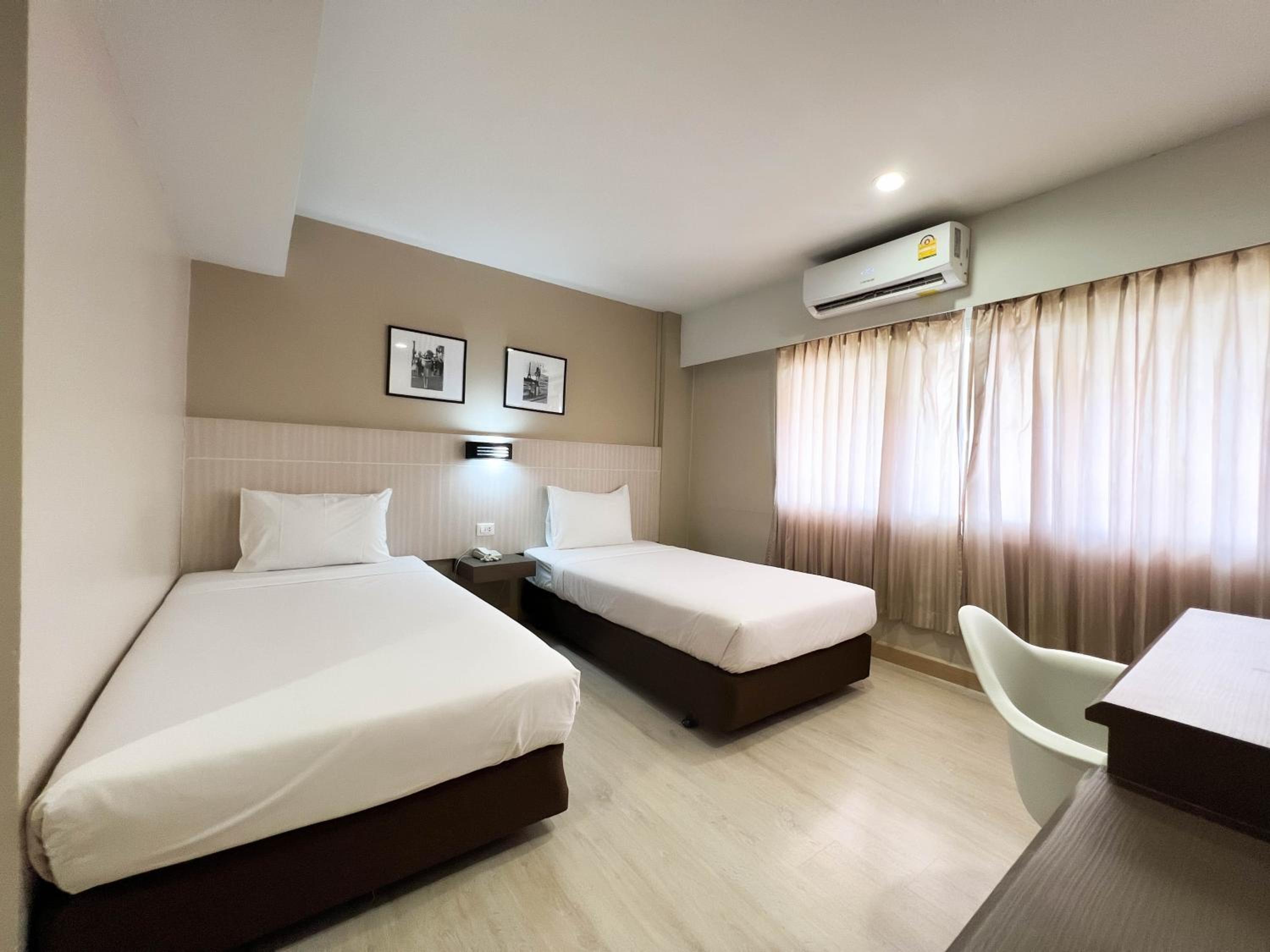 Superior Twin Room photo 3