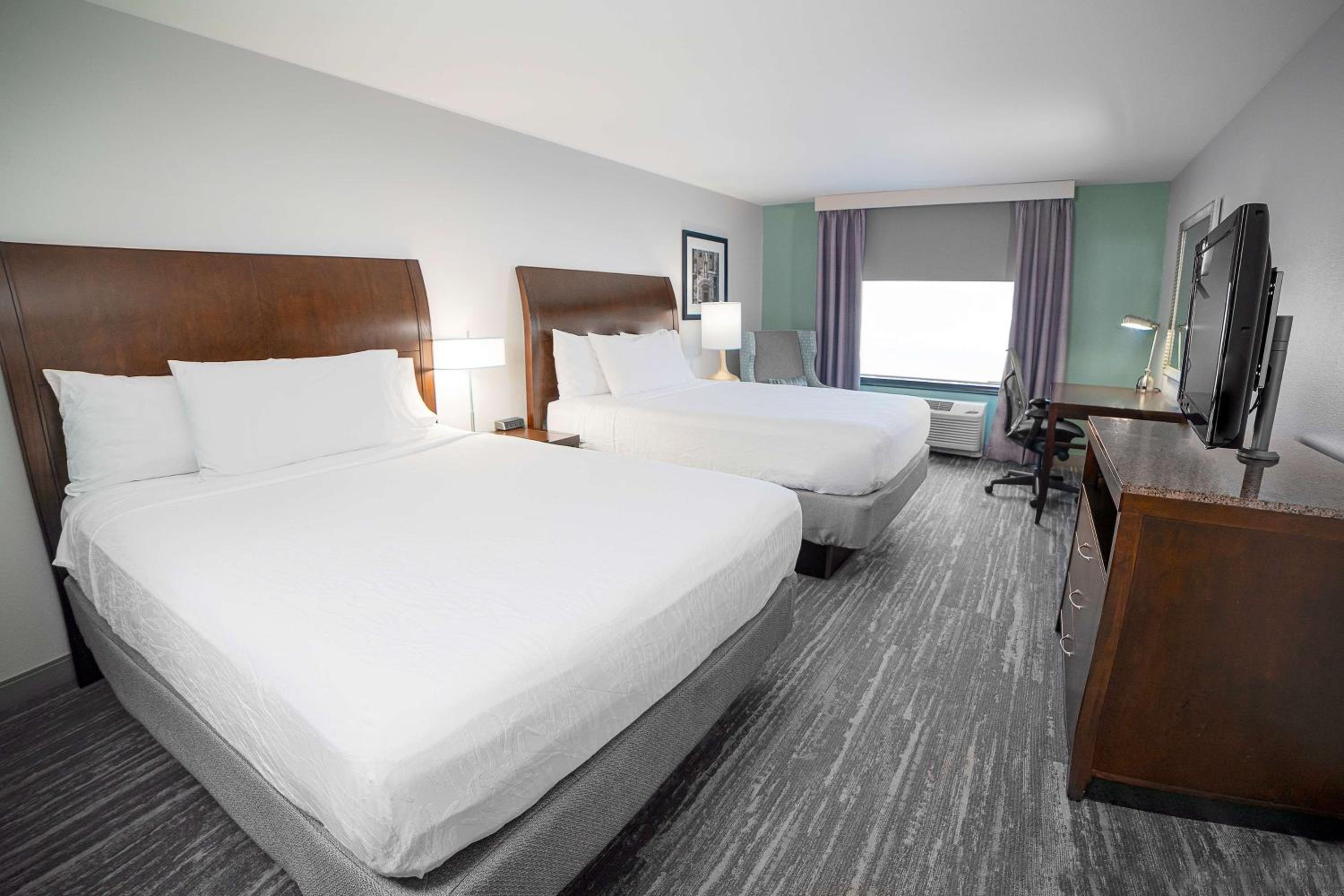 Queen Room with Two Queen Beds - Photo 1