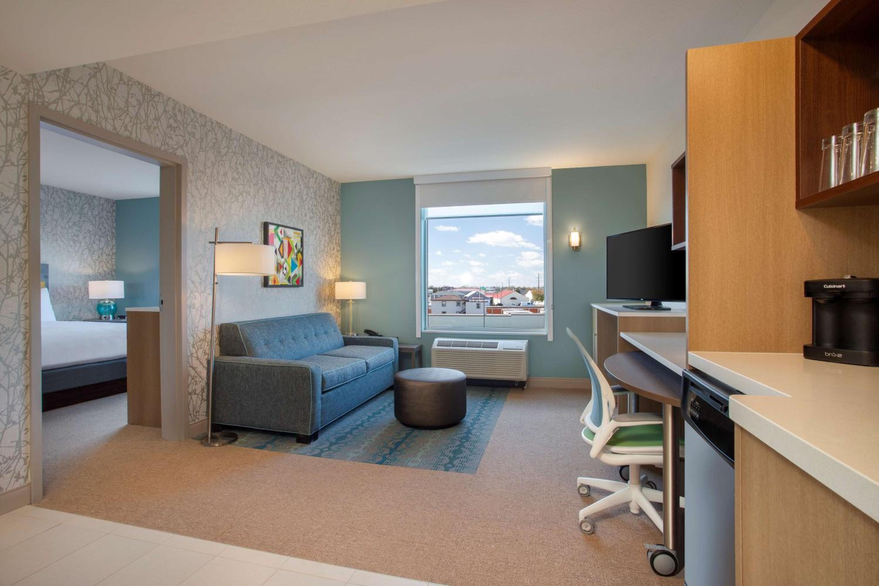 One-Bedroom King Suite - Non-Smoking photo 2
