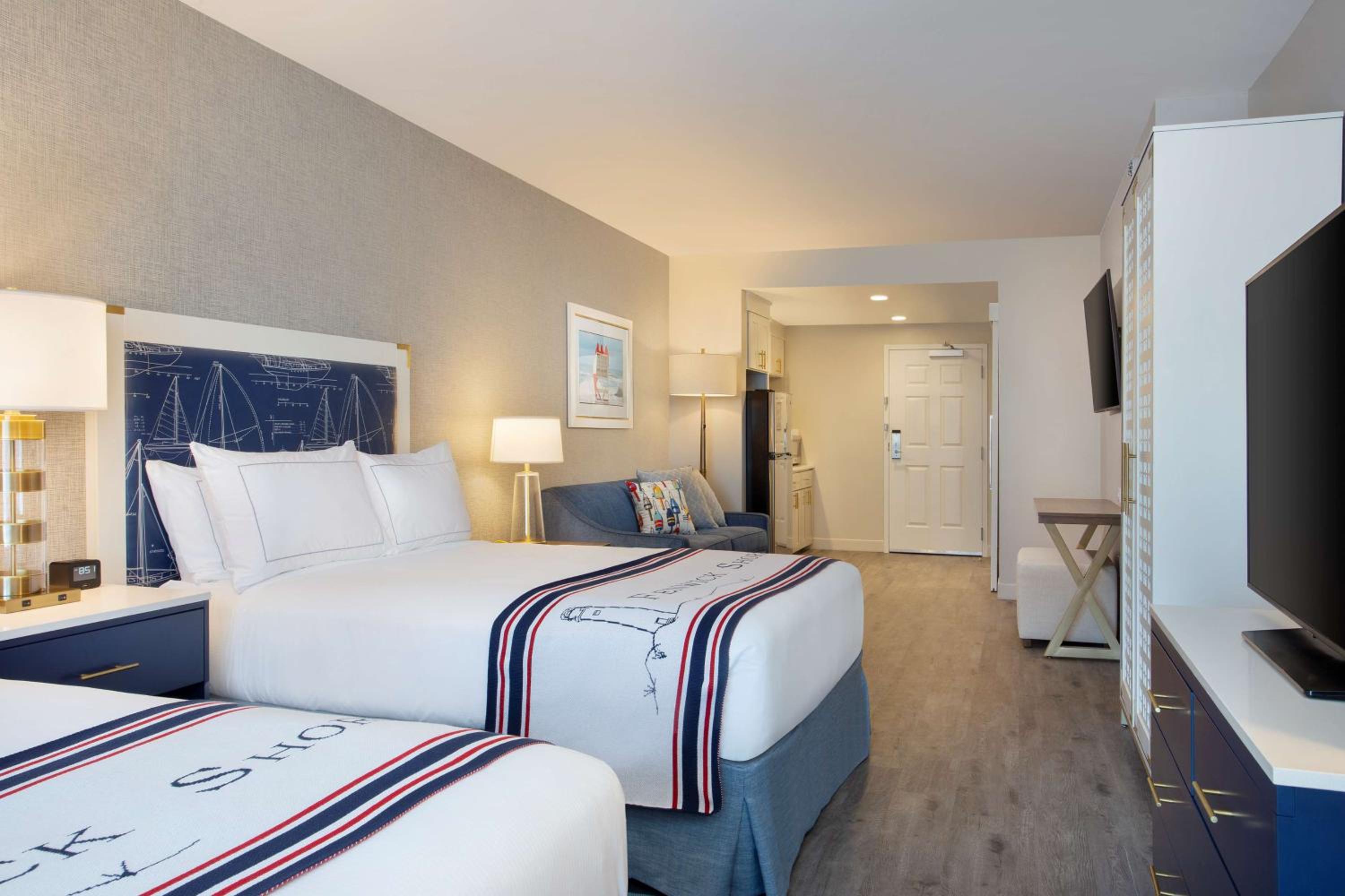 Junior Suite with Two Queen Beds and Mobility Accessible Tub - Photo 1