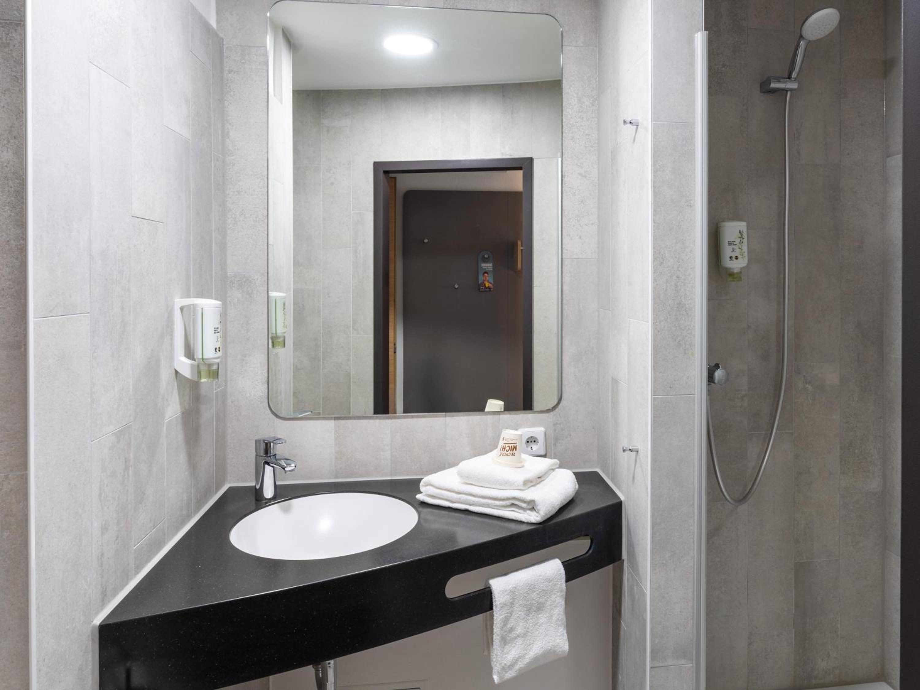 Double Room - Photo 5