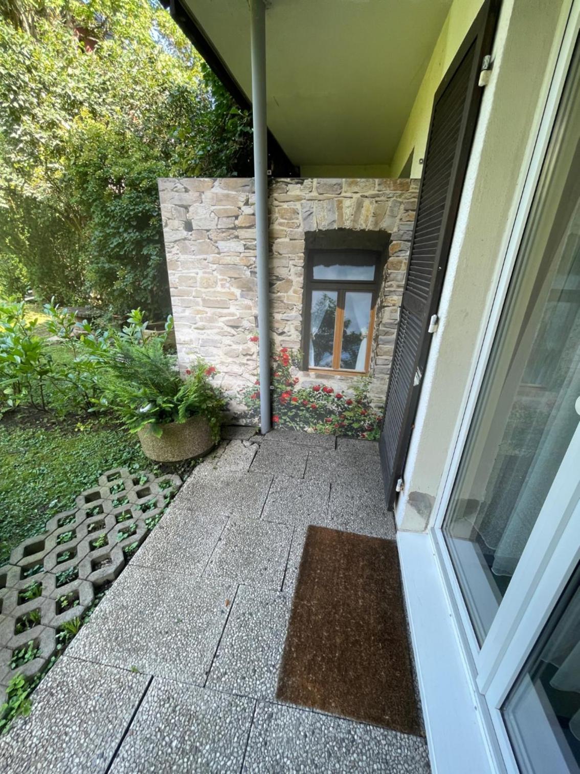 Deluxe Double Room with Balcony - Photo 14