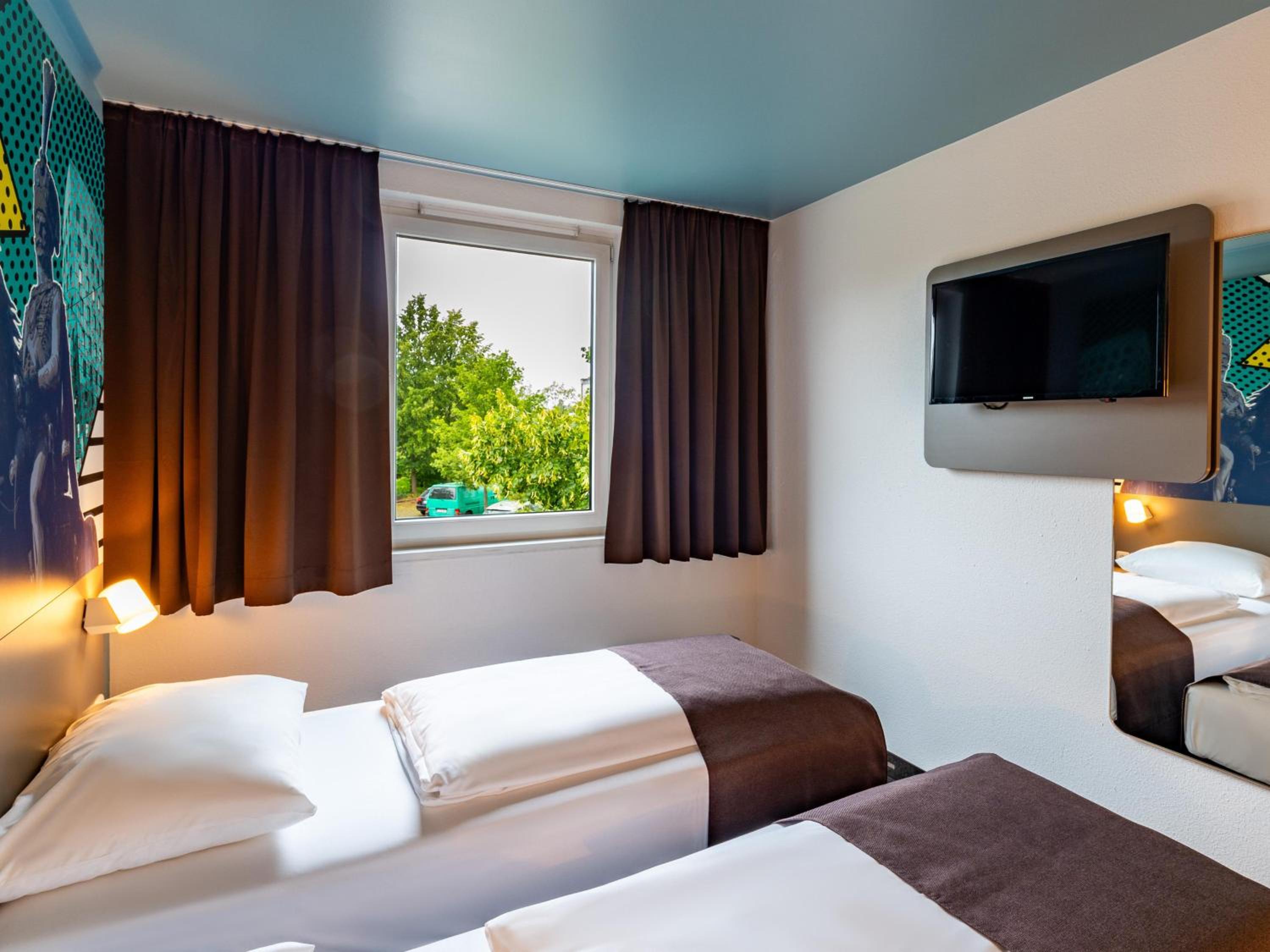 Twin Room - Photo 6