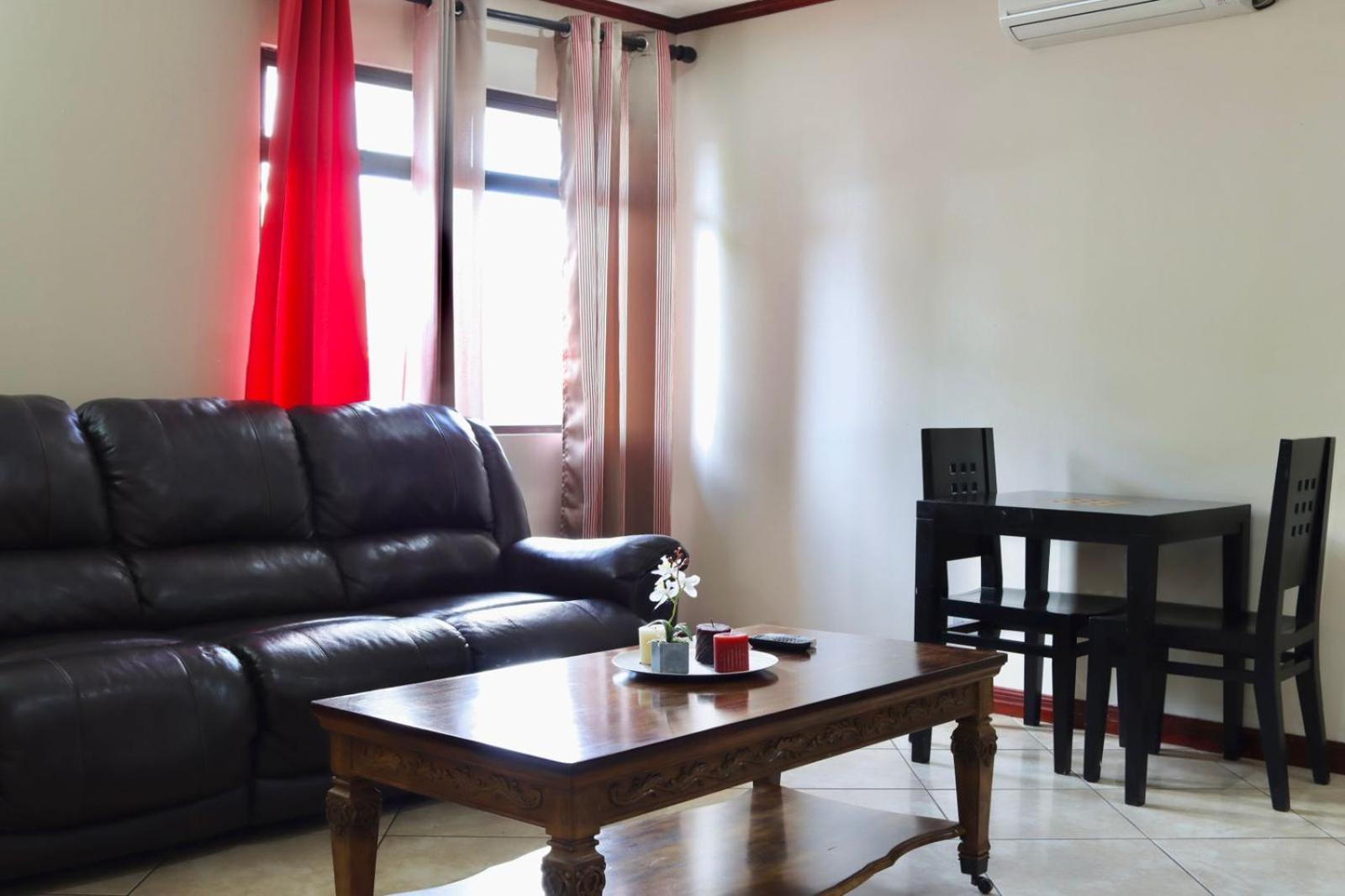 Deluxe King Suite photo 1