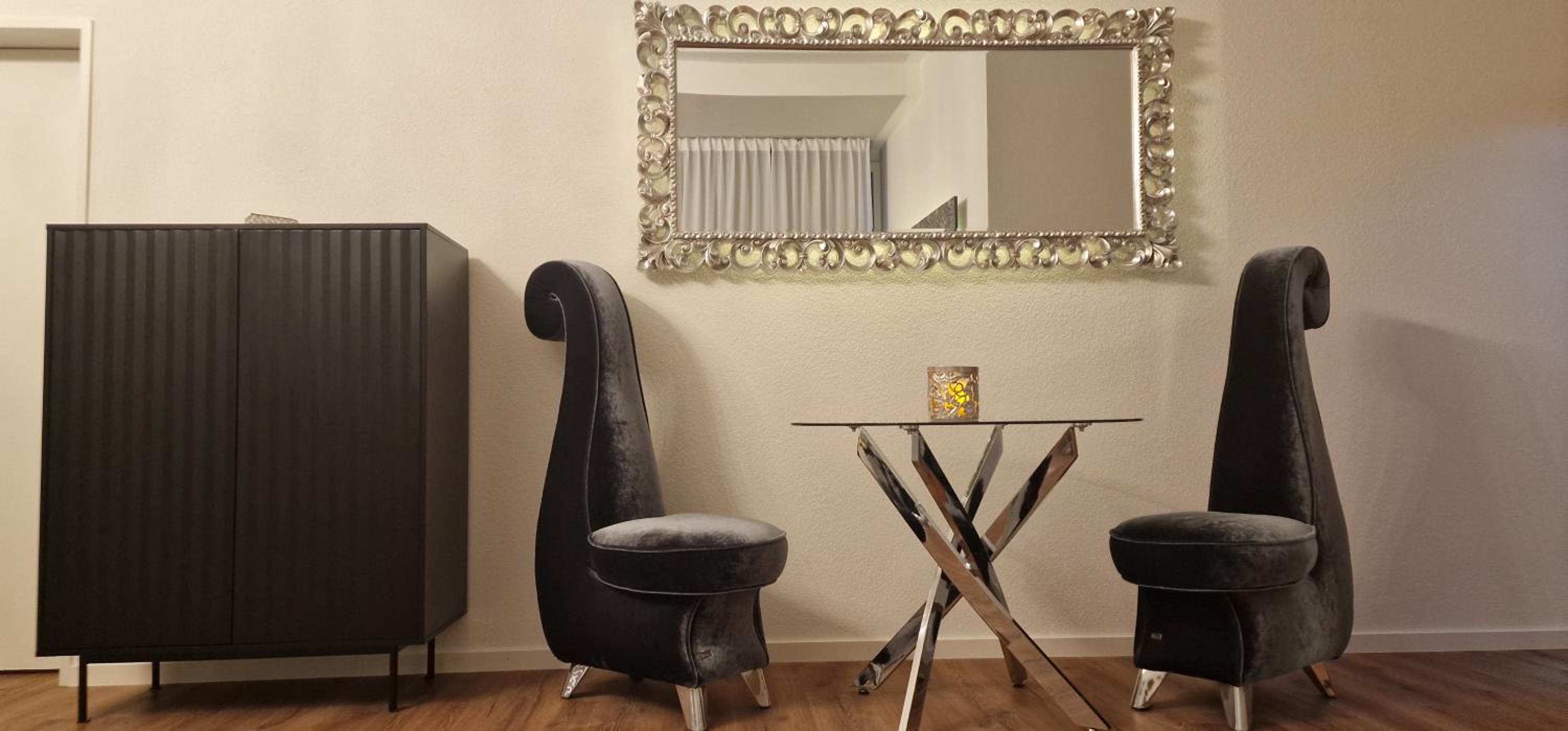 King Suite with Spa Bath - Photo 4