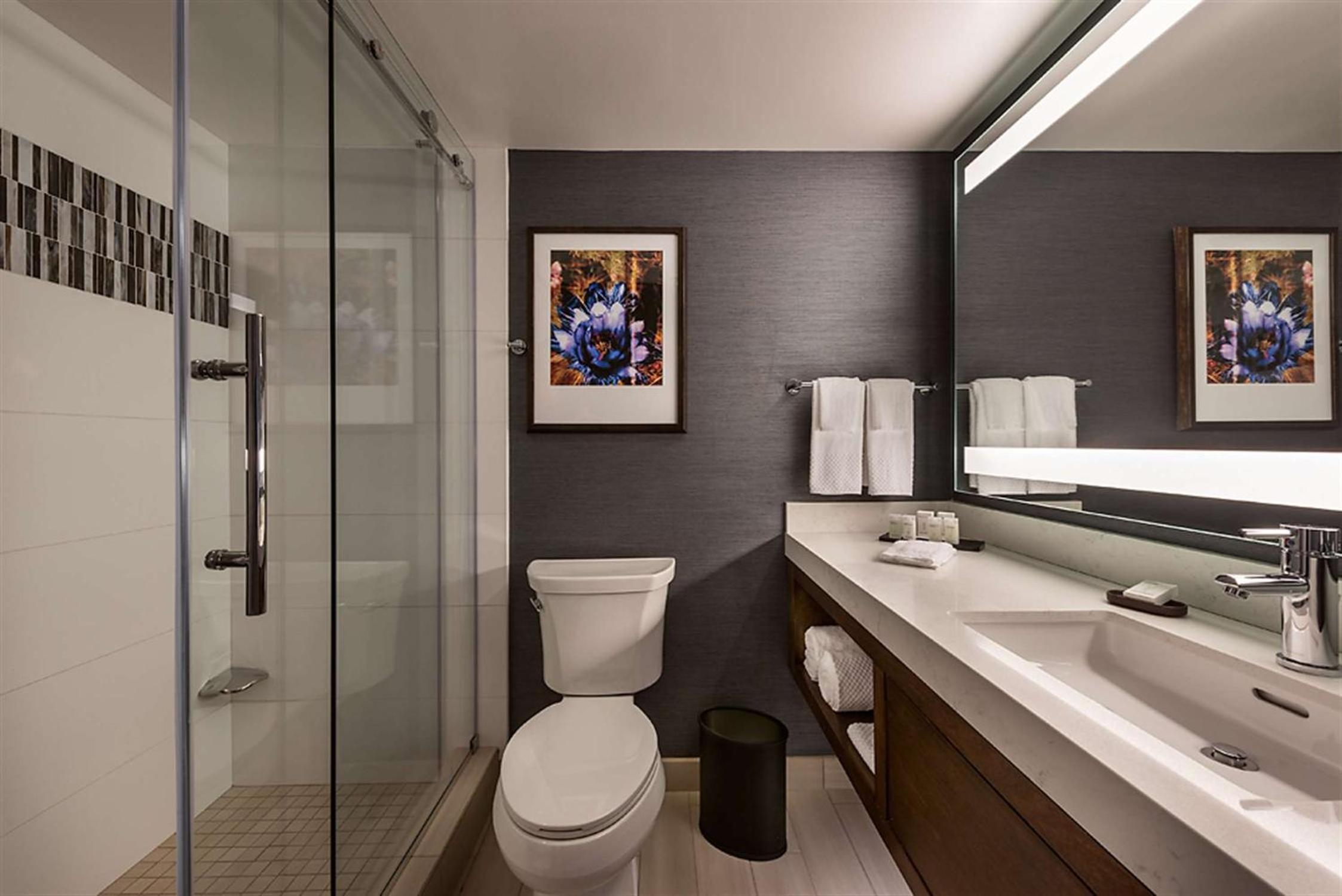 One-Bedroom Suite with Two Double Beds - Photo 3