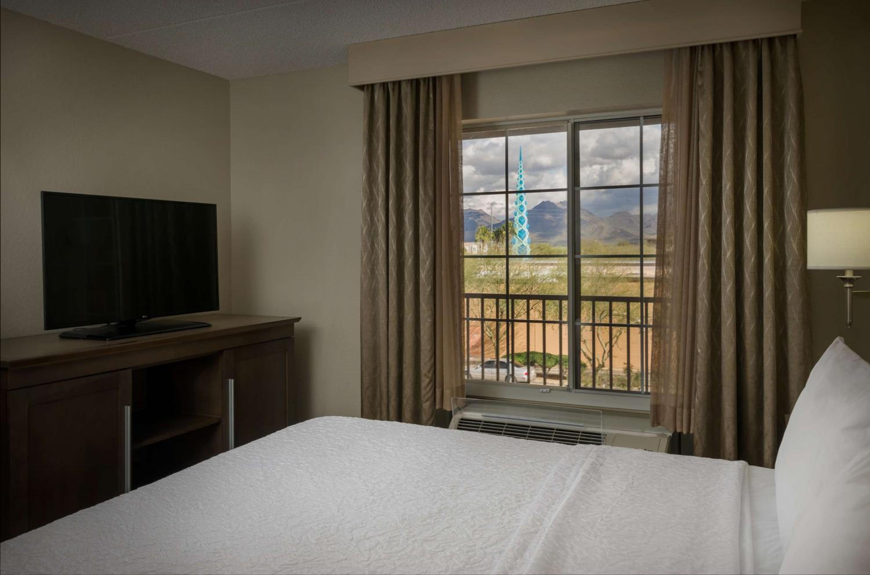 One-Bedroom King Suite with Kitchen - Non-Smoking photo 1