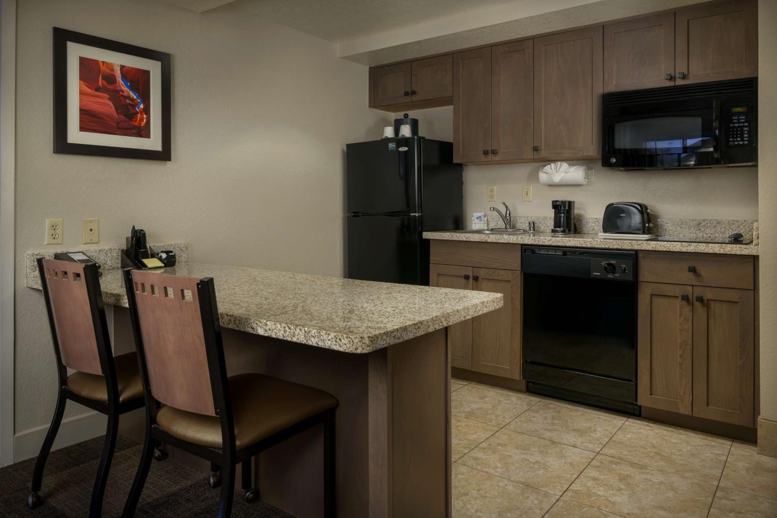 King Suite with Kitchen and Balcony - Non-Smoking