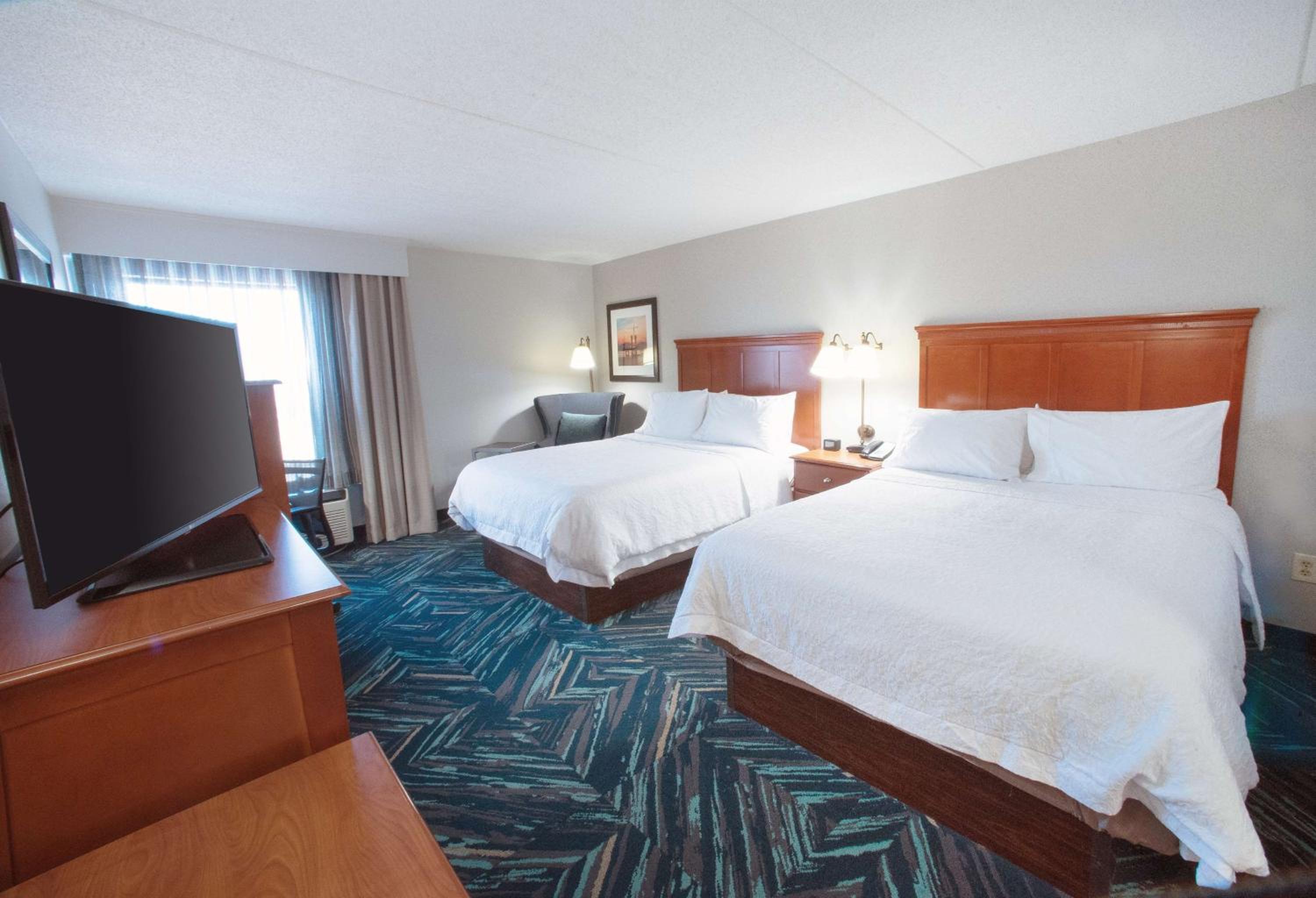Room with Two Queen Beds - Non-Smoking