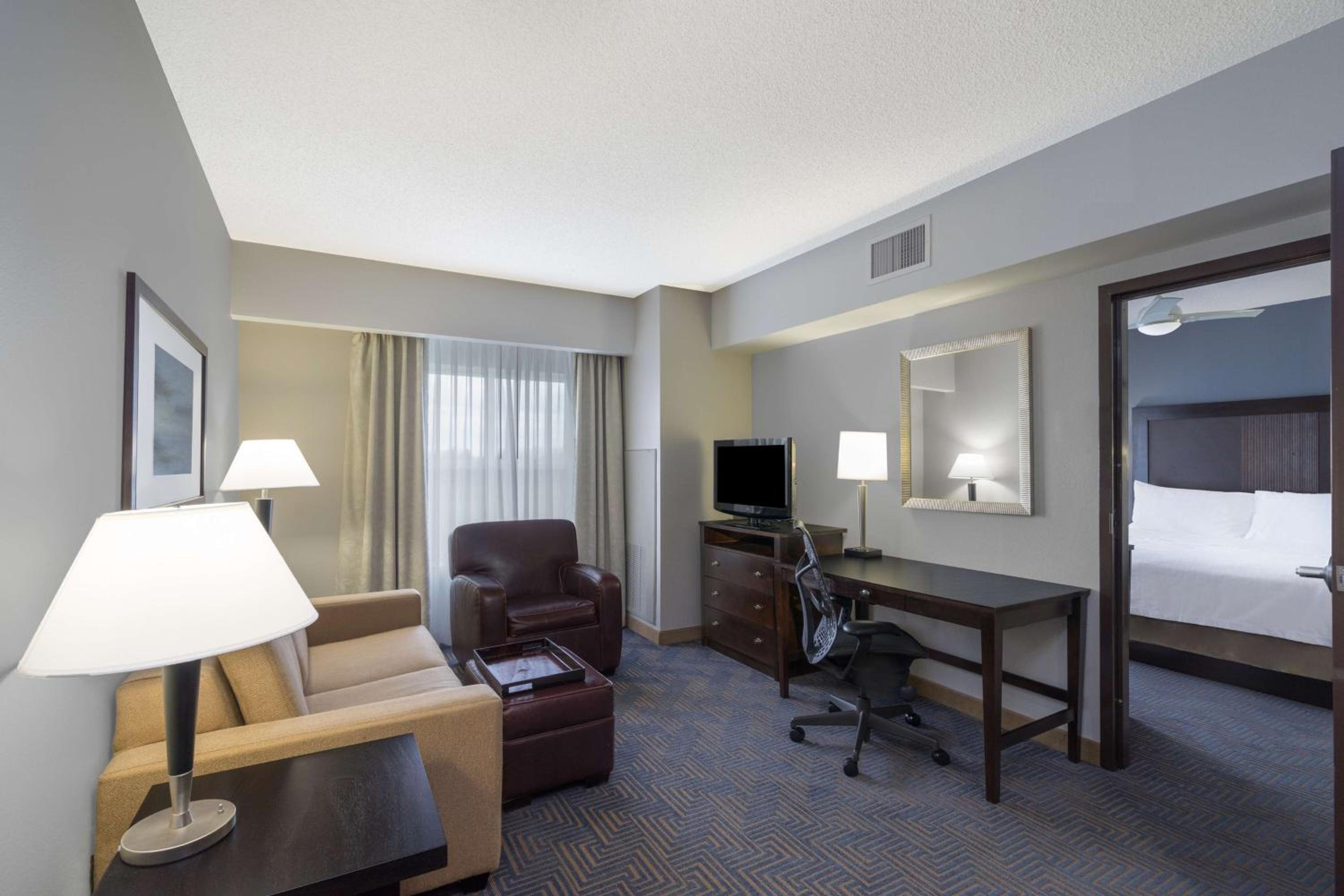 One-Bedroom King Suite - Non-Smoking - Photo 5