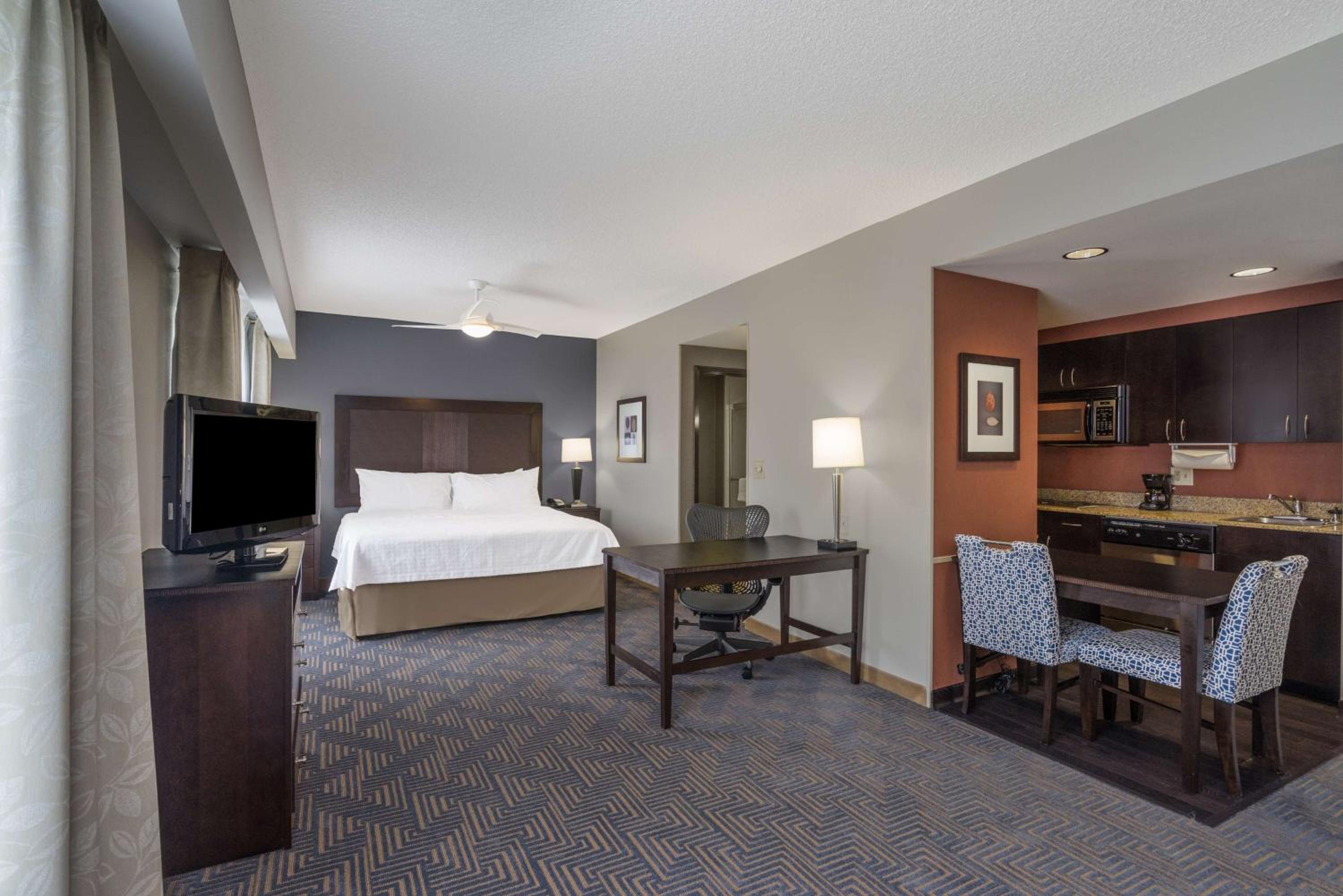 King Studio Suite - Non-Smoking - Photo 1