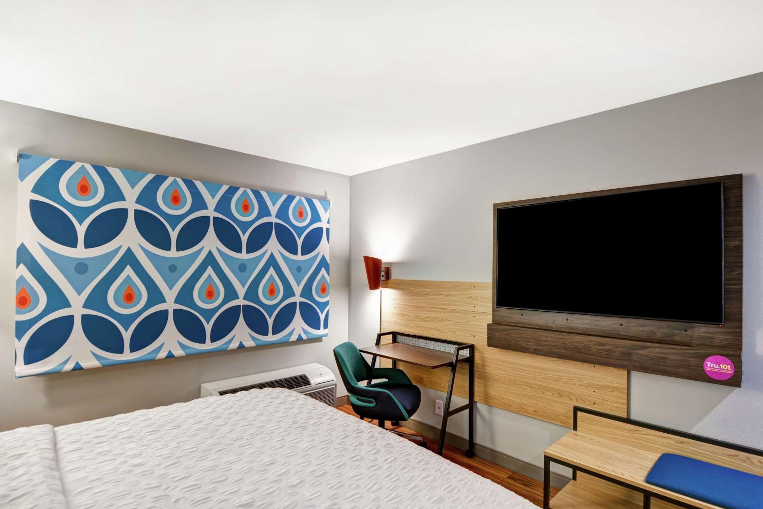 King Room - Hearing Access - Photo 5