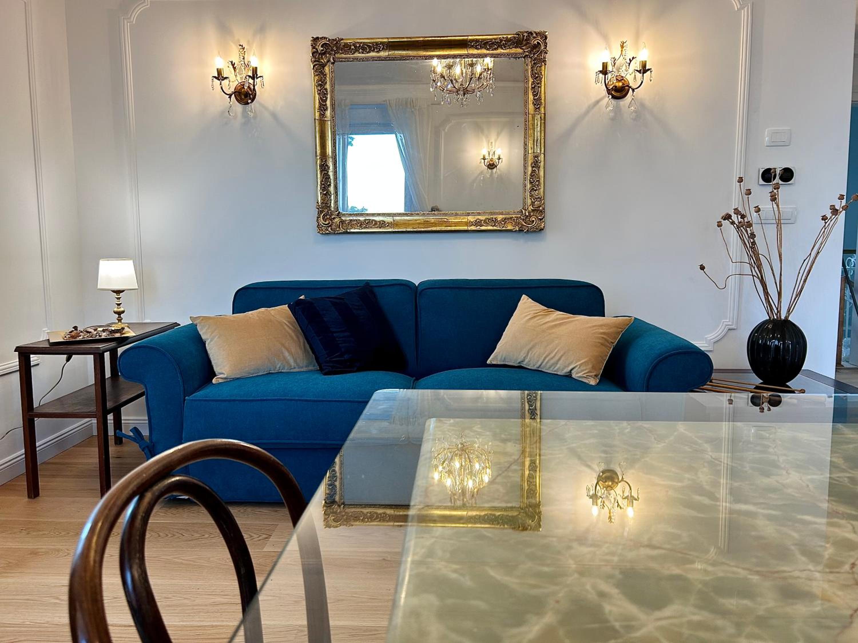 Two-Bedroom Deluxe Apartment with Balcony
