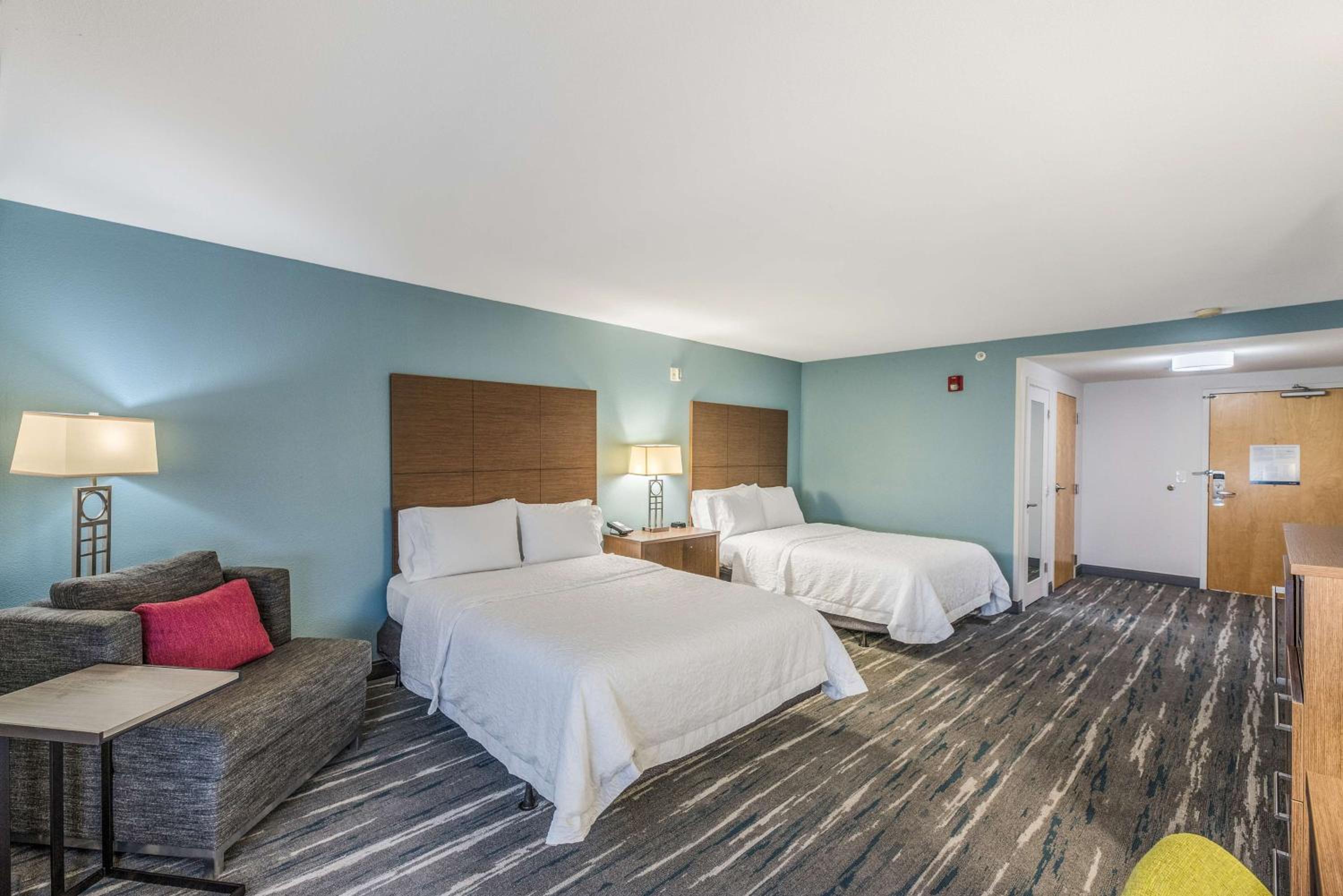 Queen Room with Two Queen Beds - Mobility and Hearing Access/Non-Smoking - Photo 1