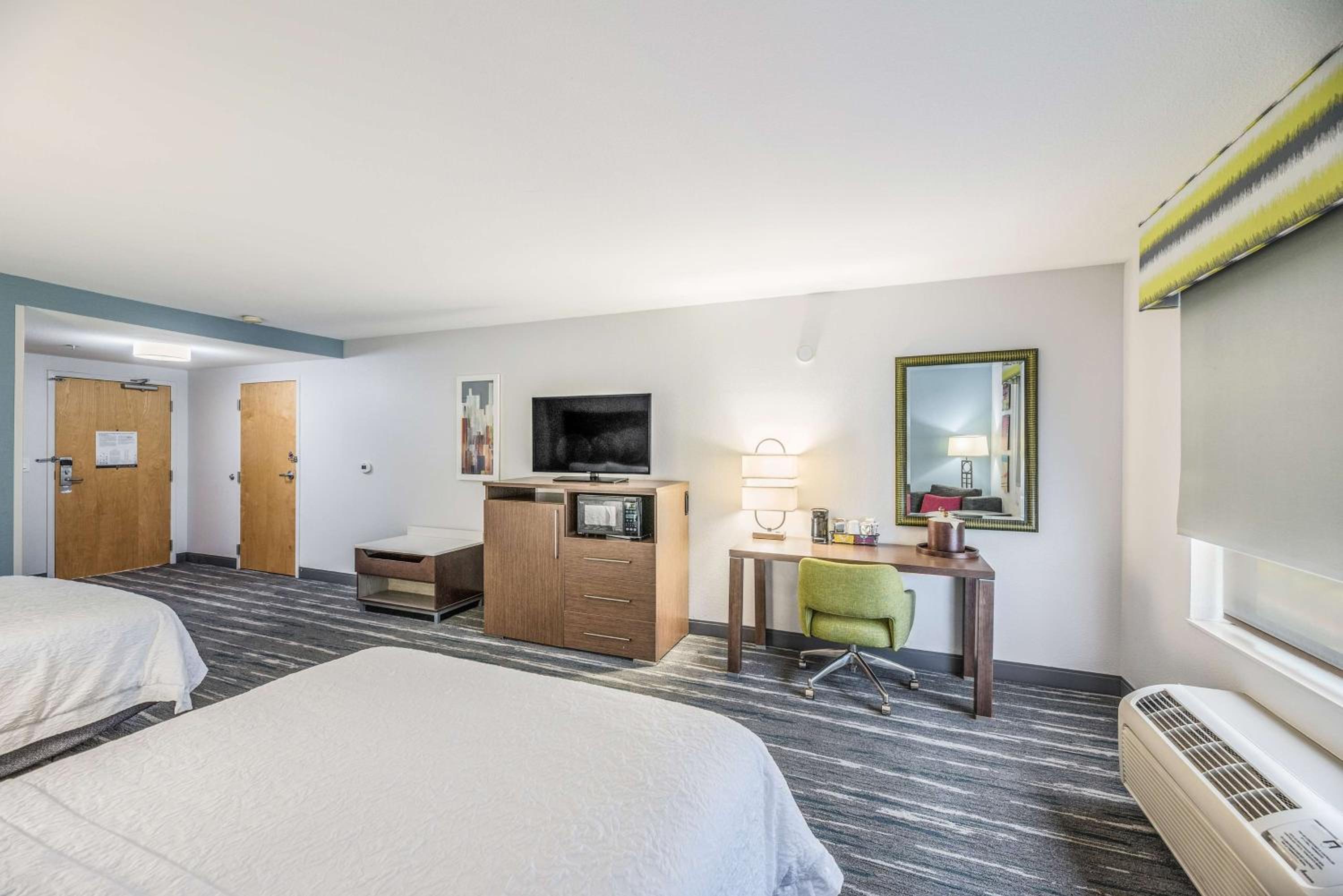 Queen Room with Two Queen Beds - Mobility and Hearing Access/Non-Smoking - Photo 4