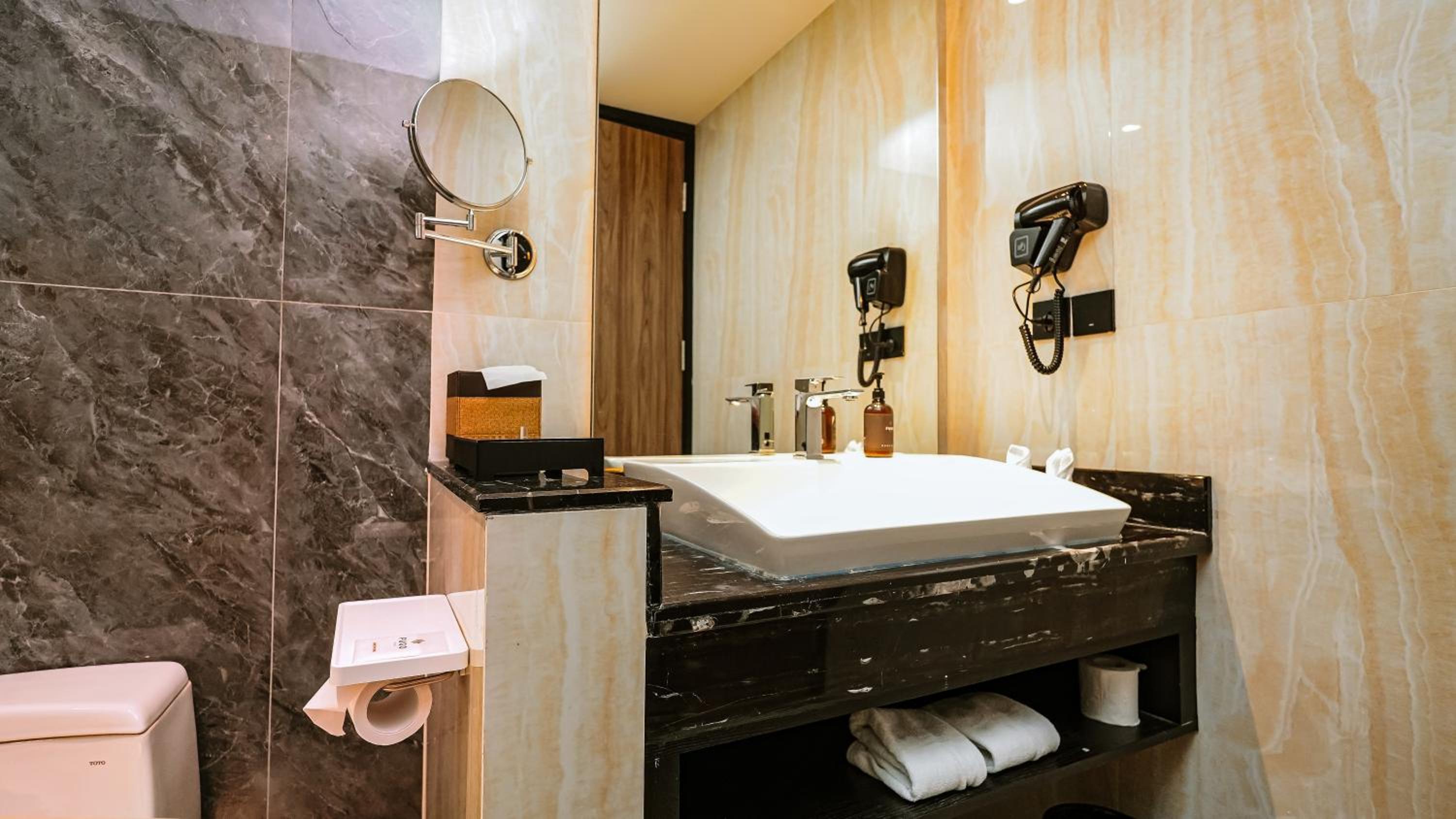 Superior Twin Room photo 3