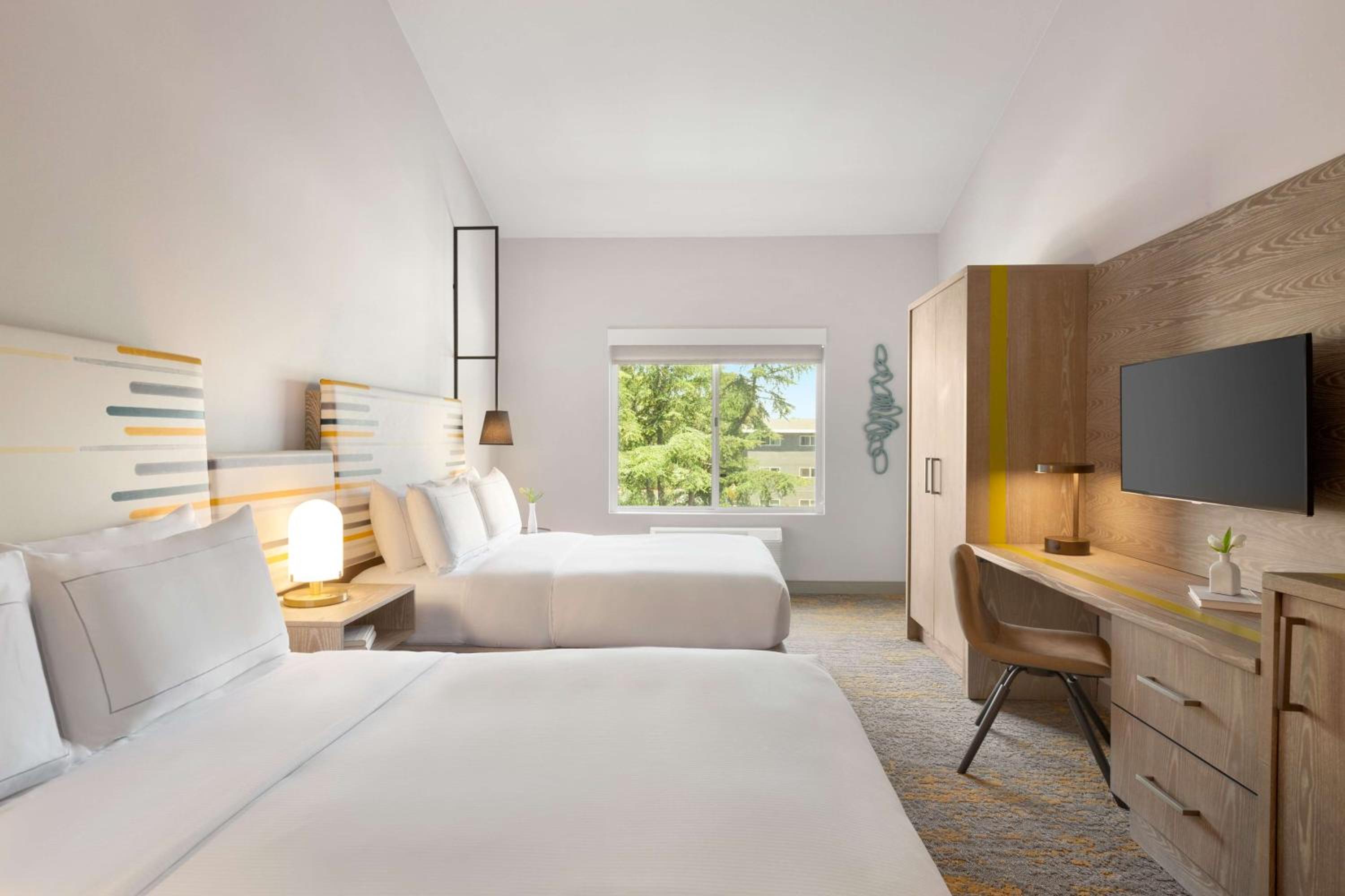 Queen Room with Two Queen Beds - Hearing Access - Photo 3