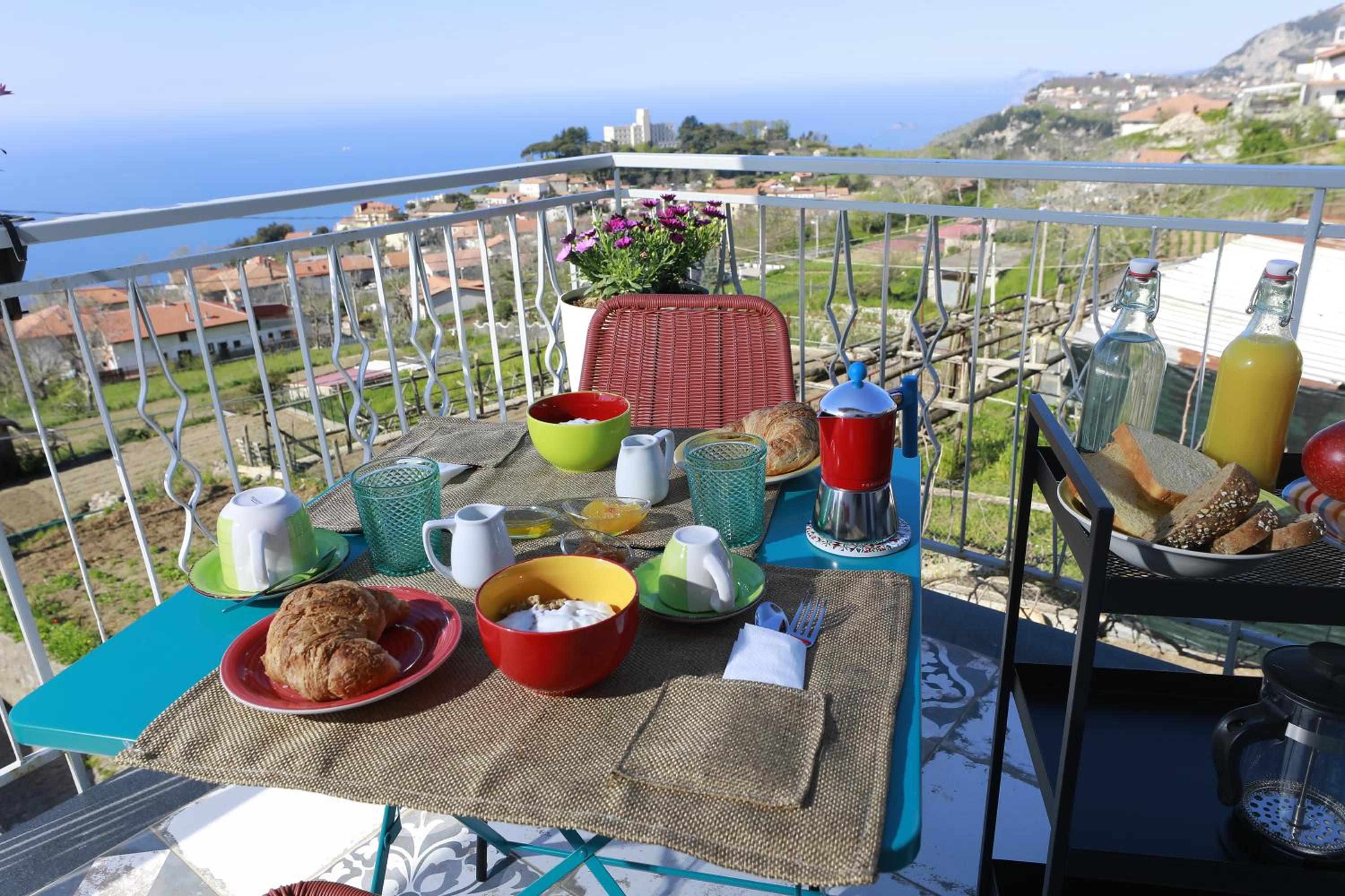 Double Room with Balcony and Sea View photo 3