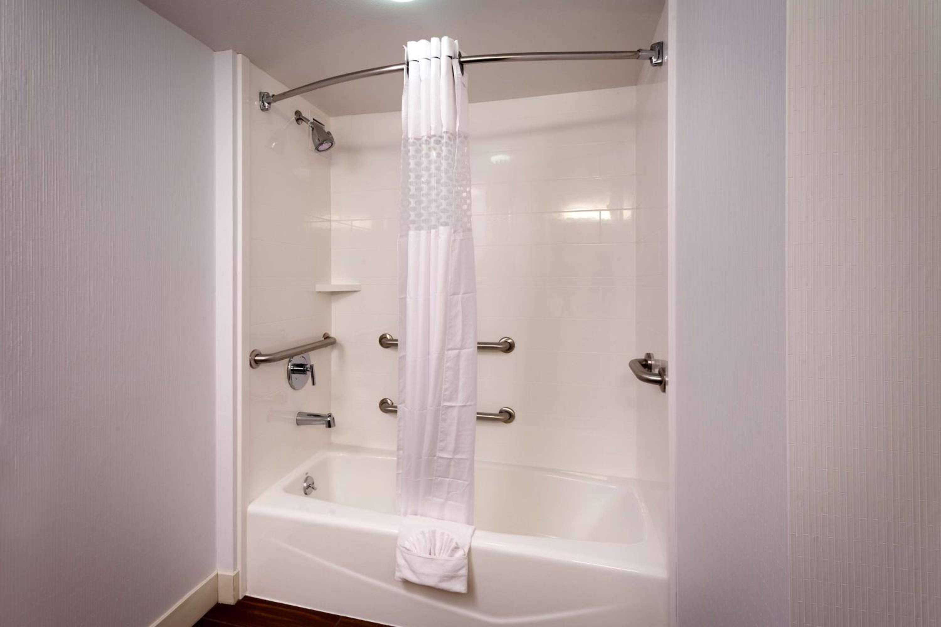 King Room - Mobility Access/Non-Smoking - Photo 6