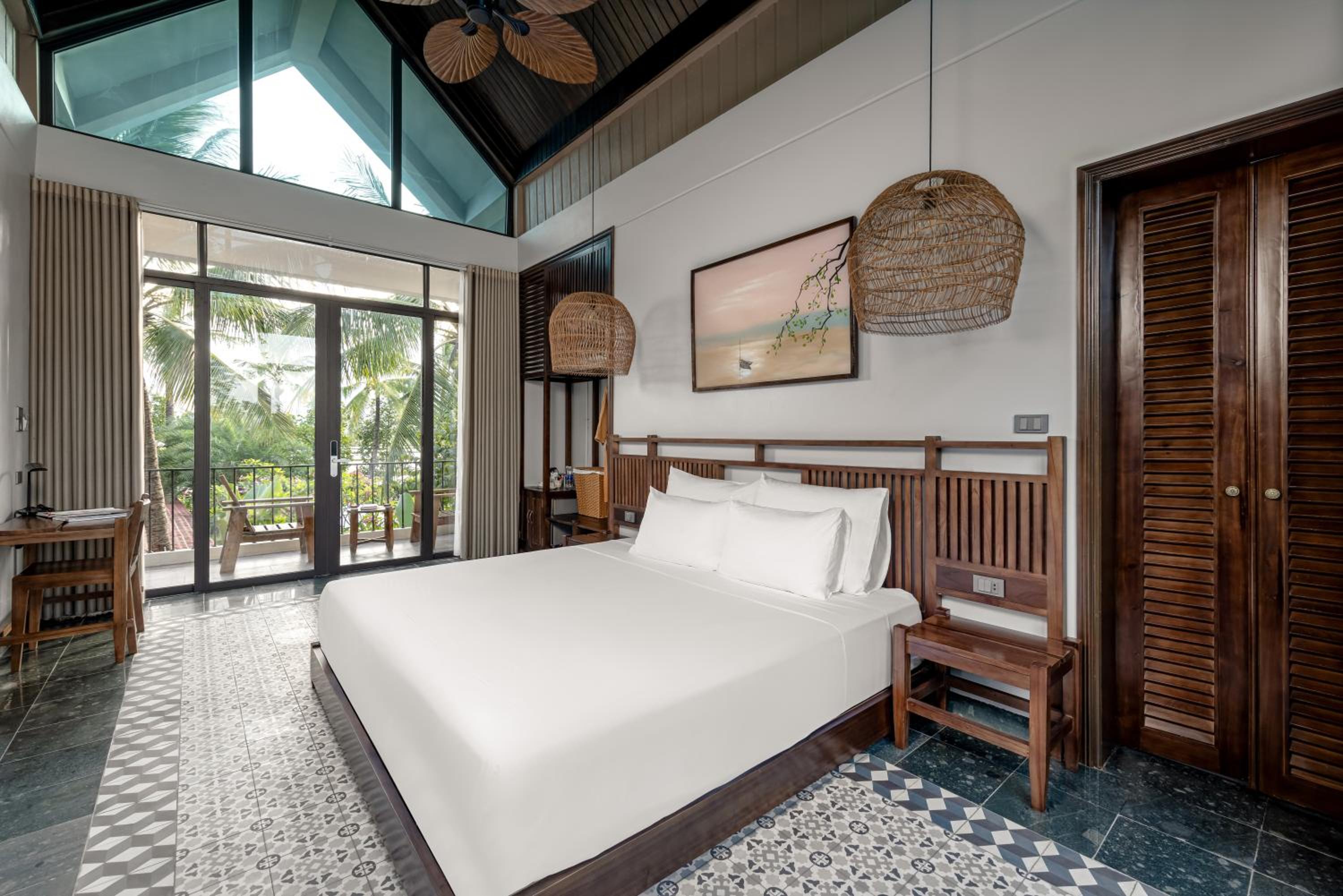 King Room with Pool View photo 2