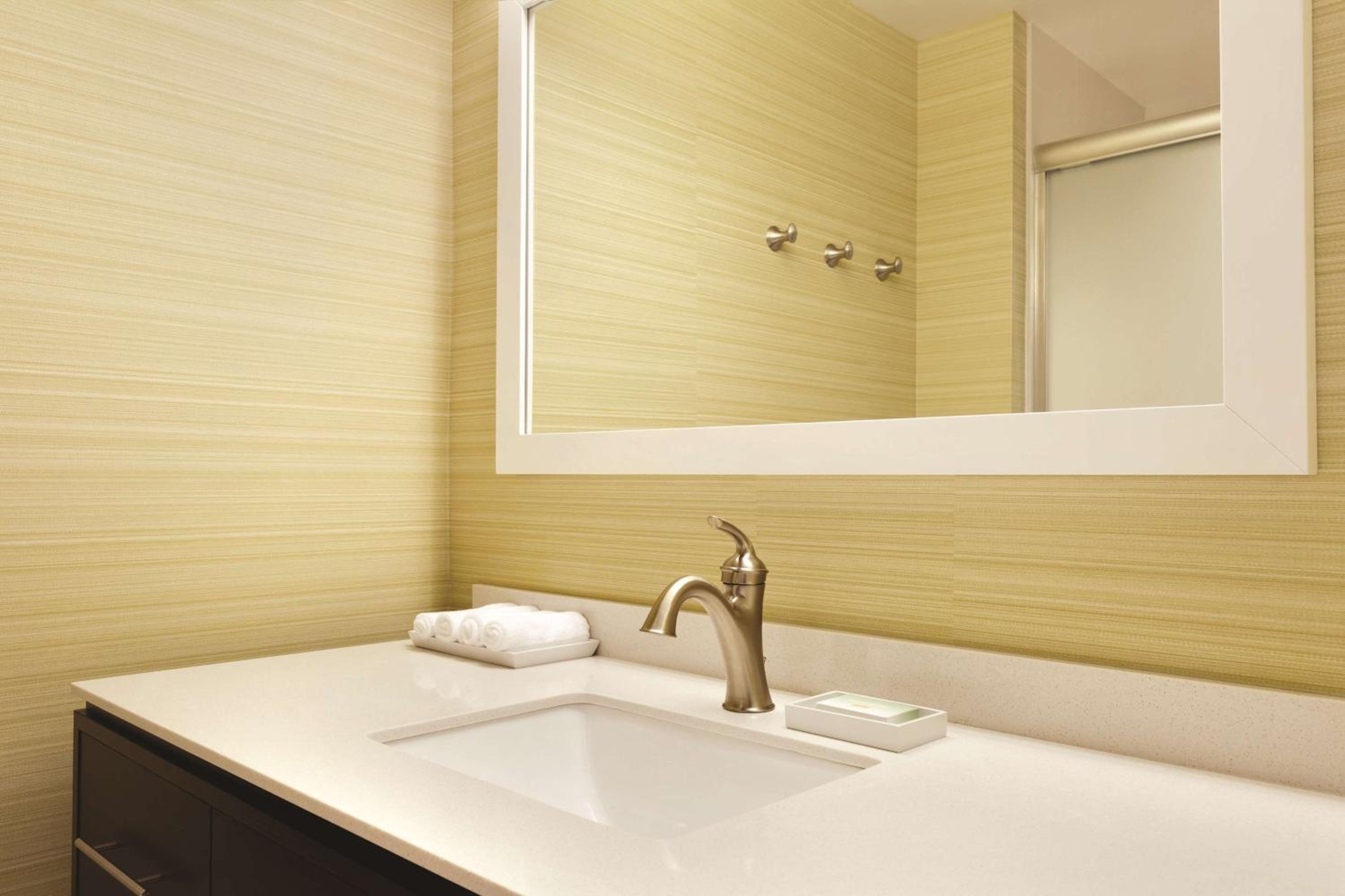 King Studio Suite - Non-Smoking photo 2