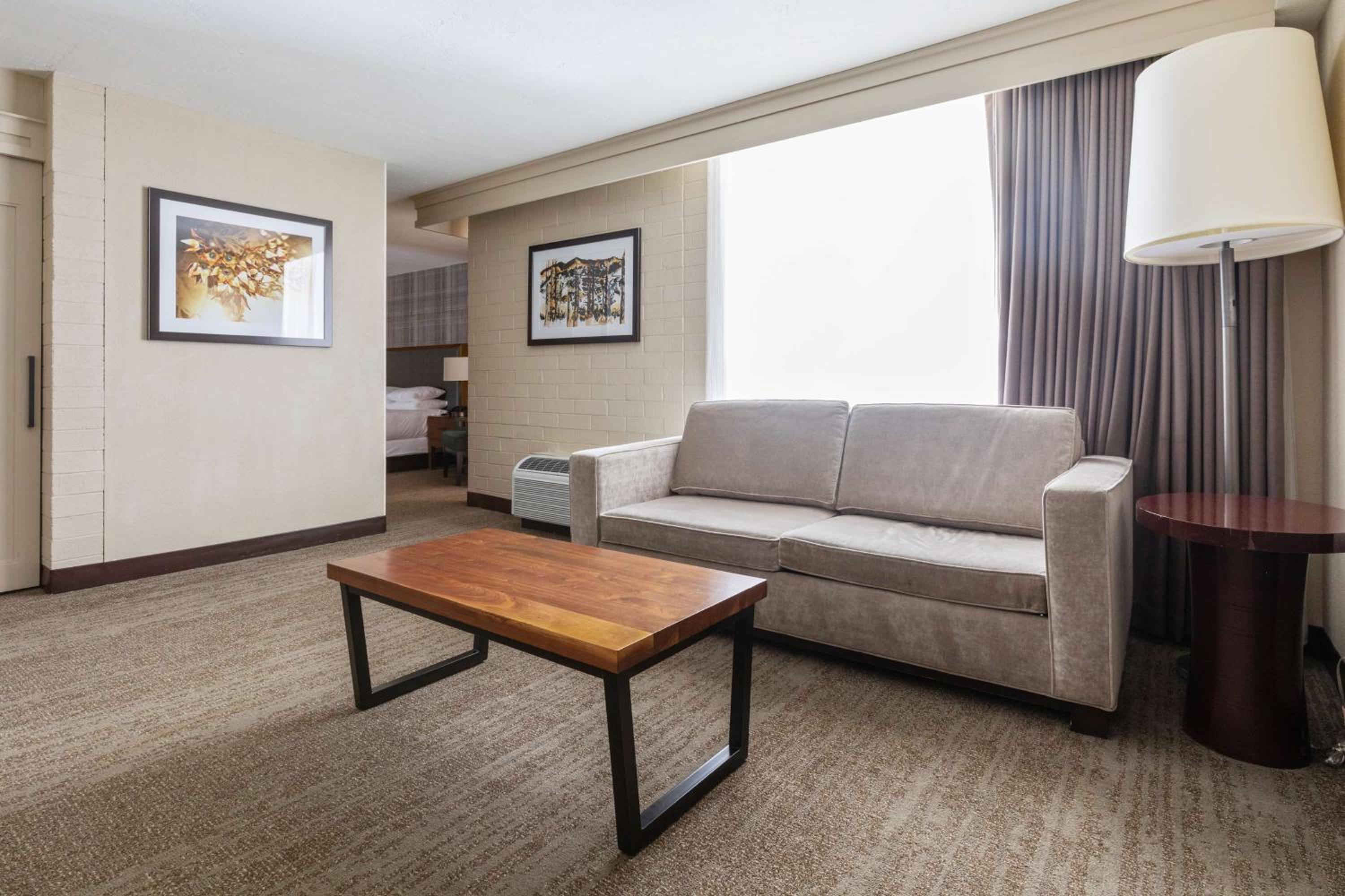 Junior King Suite photo 1