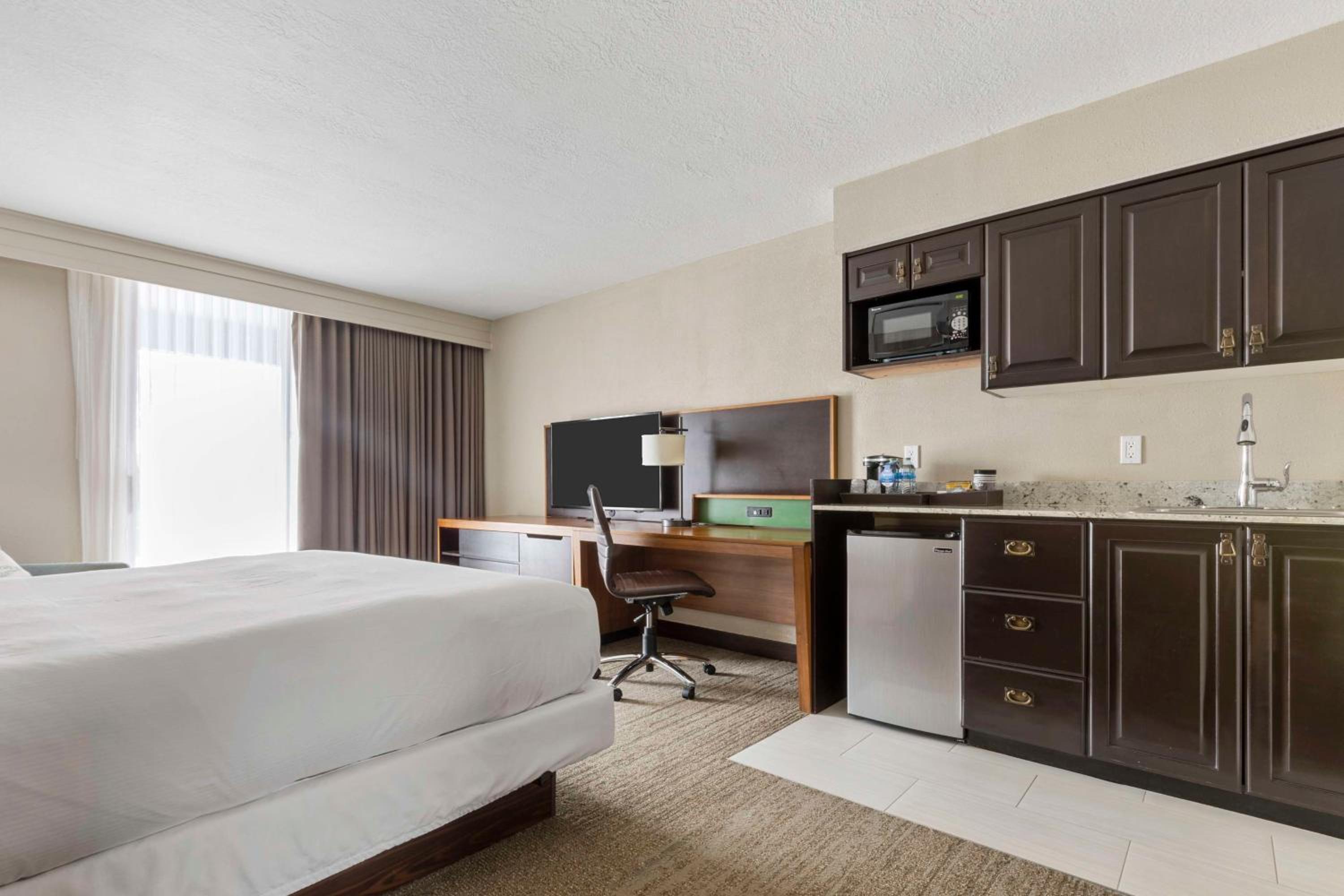 King Room with Kitchenette photo 2