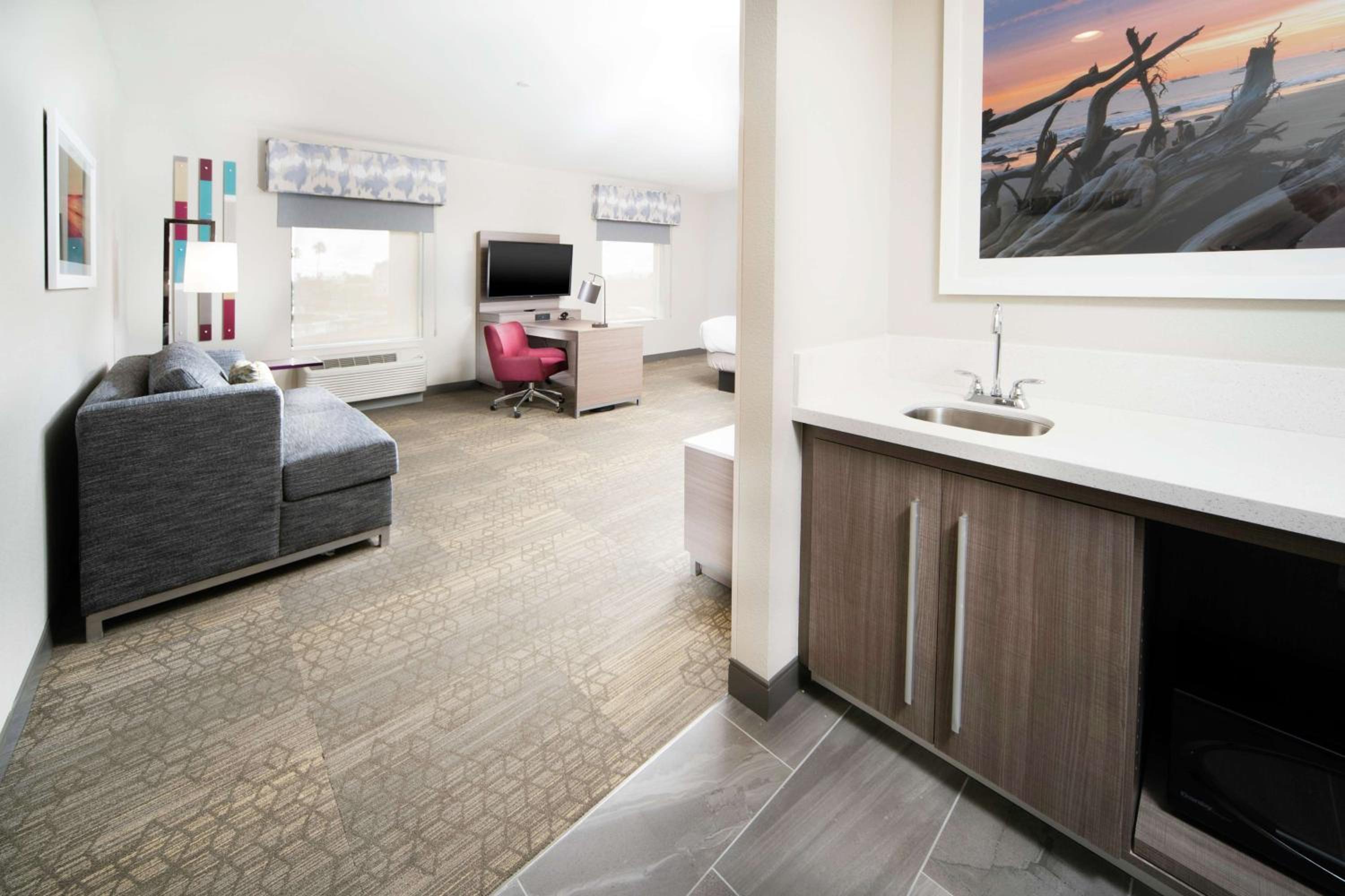 King Studio Suite - Non Smoking - Photo 3
