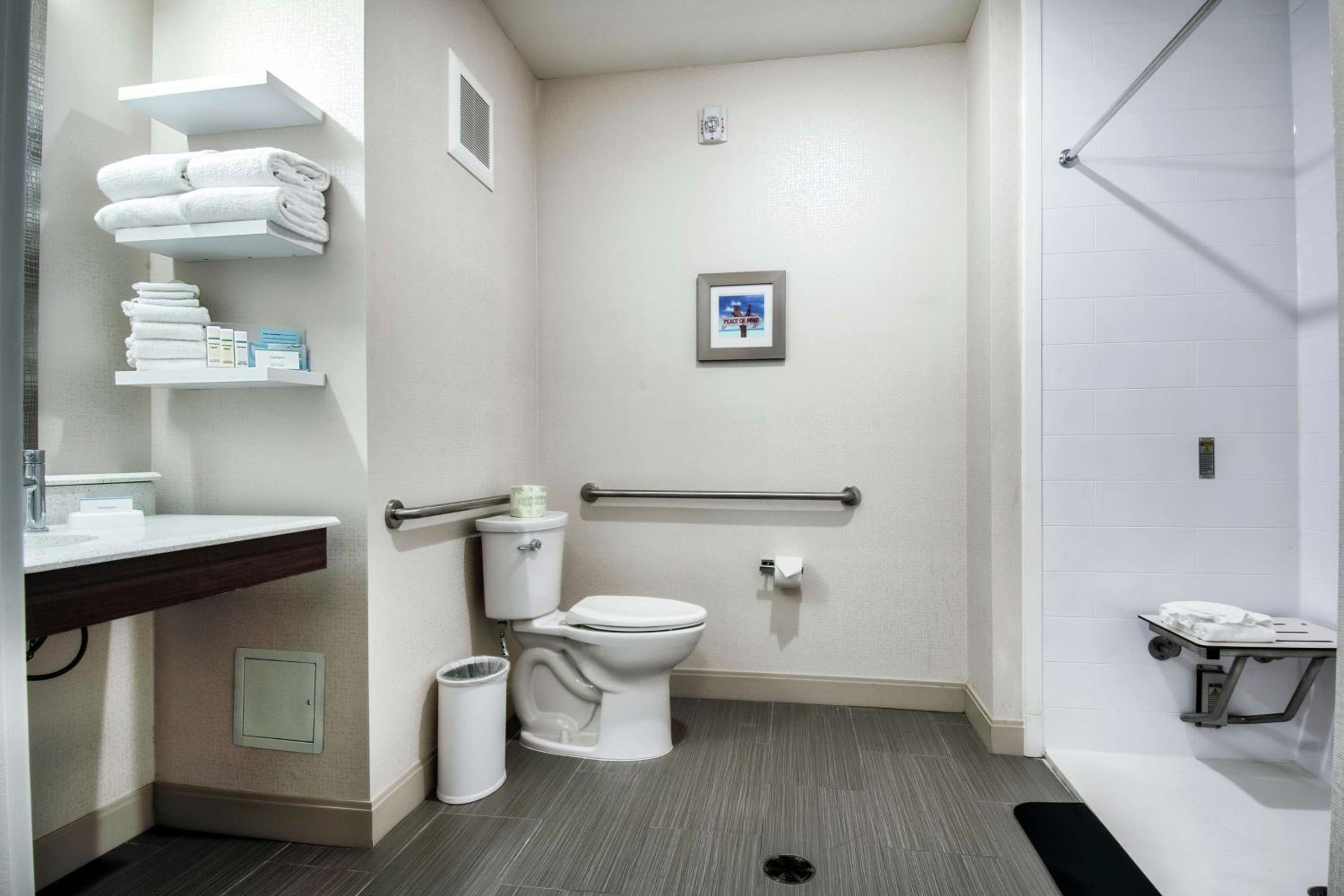 King Room - Disability Access/Non-Smoking