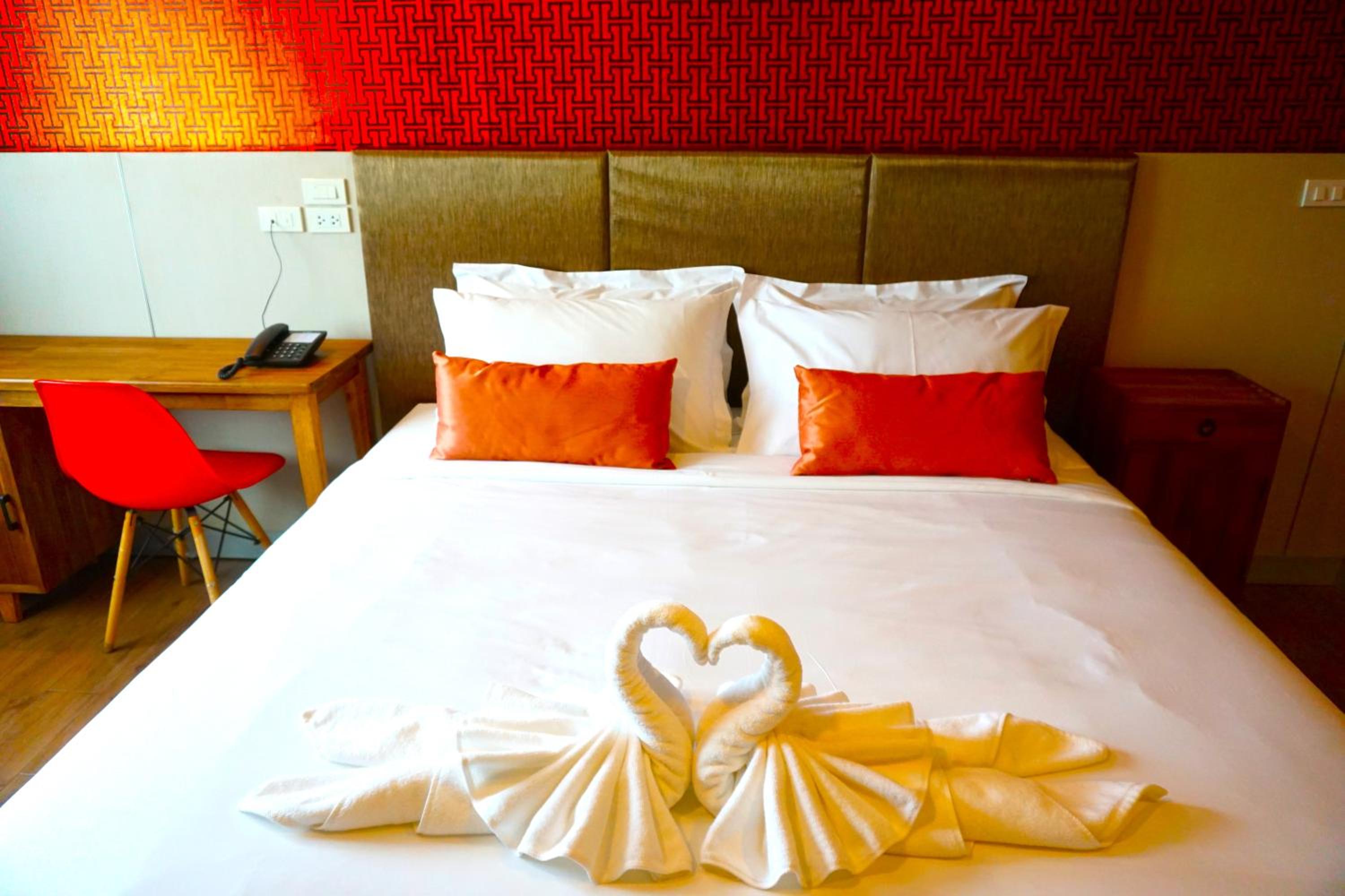 Deluxe King Suite