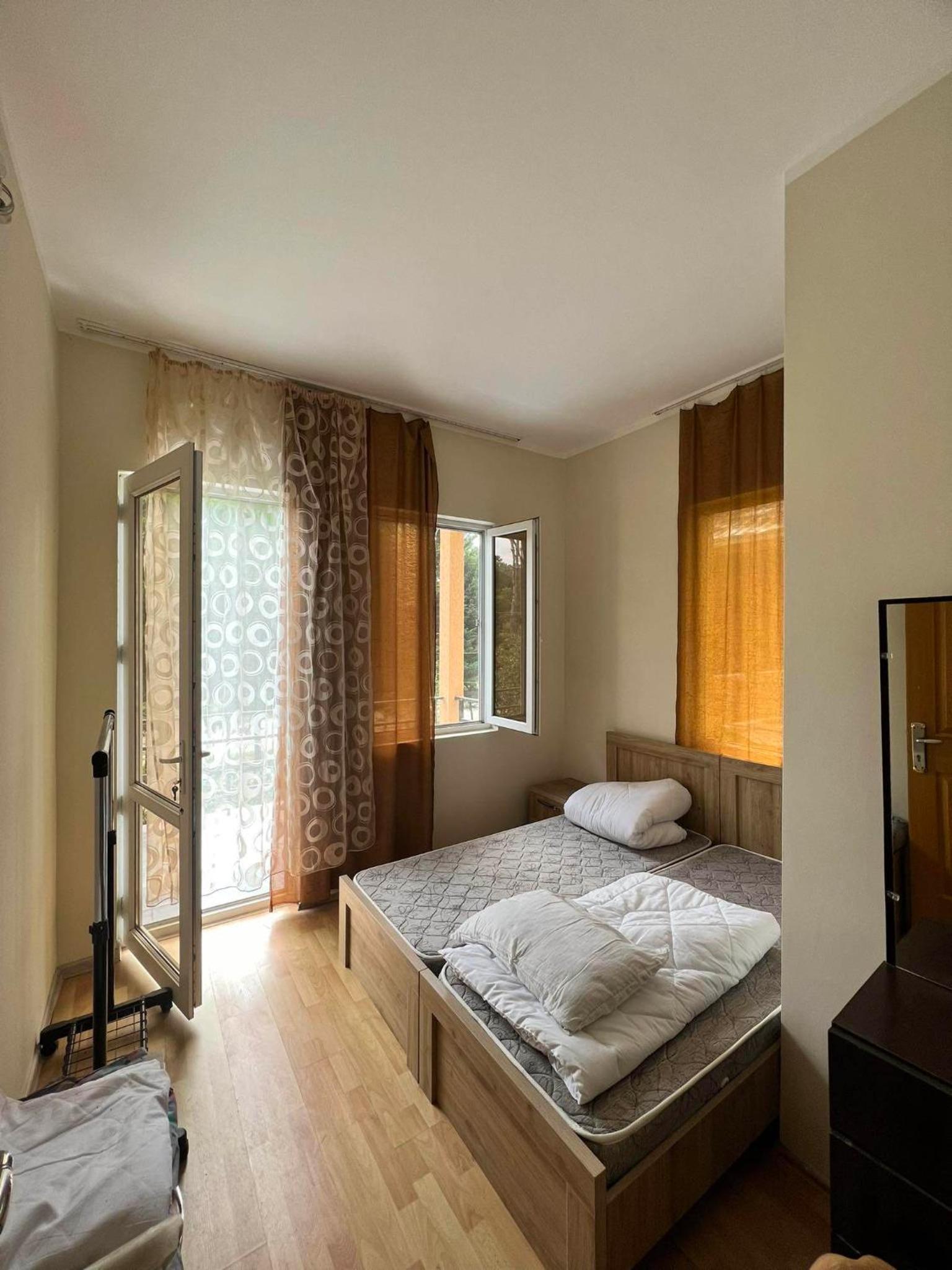 Three-Bedroom House photo 3