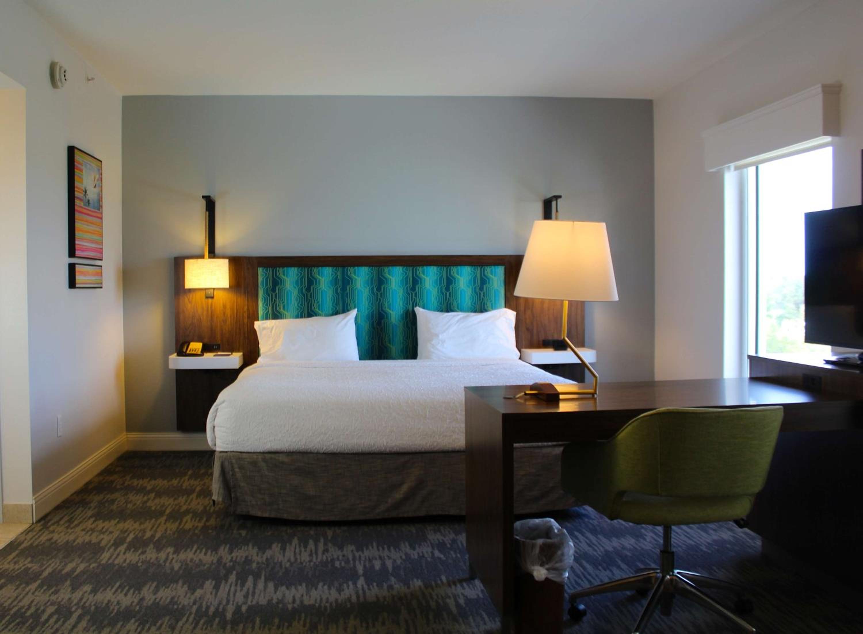 King Studio Suite with Sofa Bed - Non-Smoking - Photo 5
