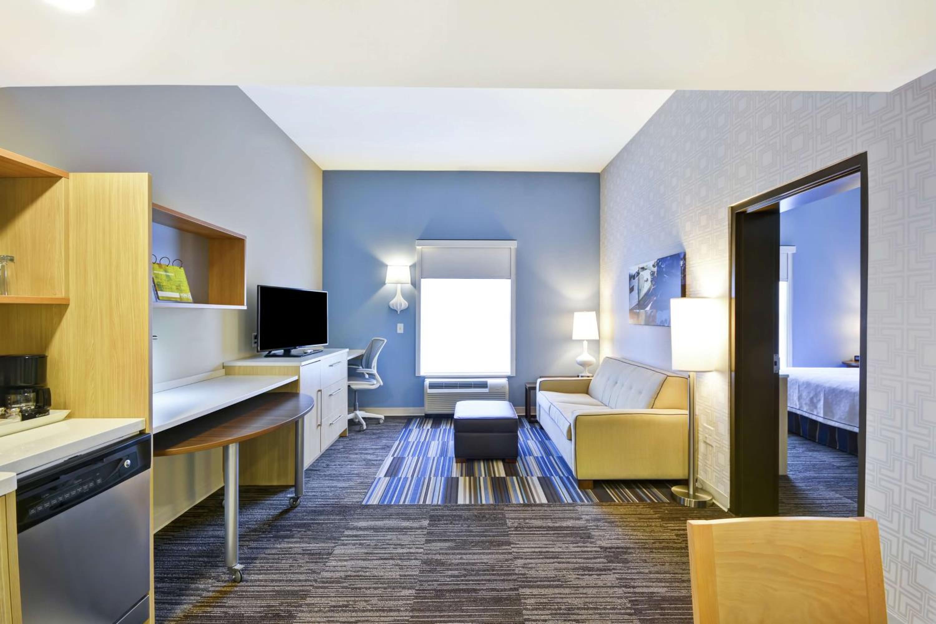 One-Bedroom King Suite - Non-Smoking