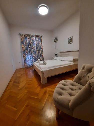 Two-Bedroom Apartment photo 2