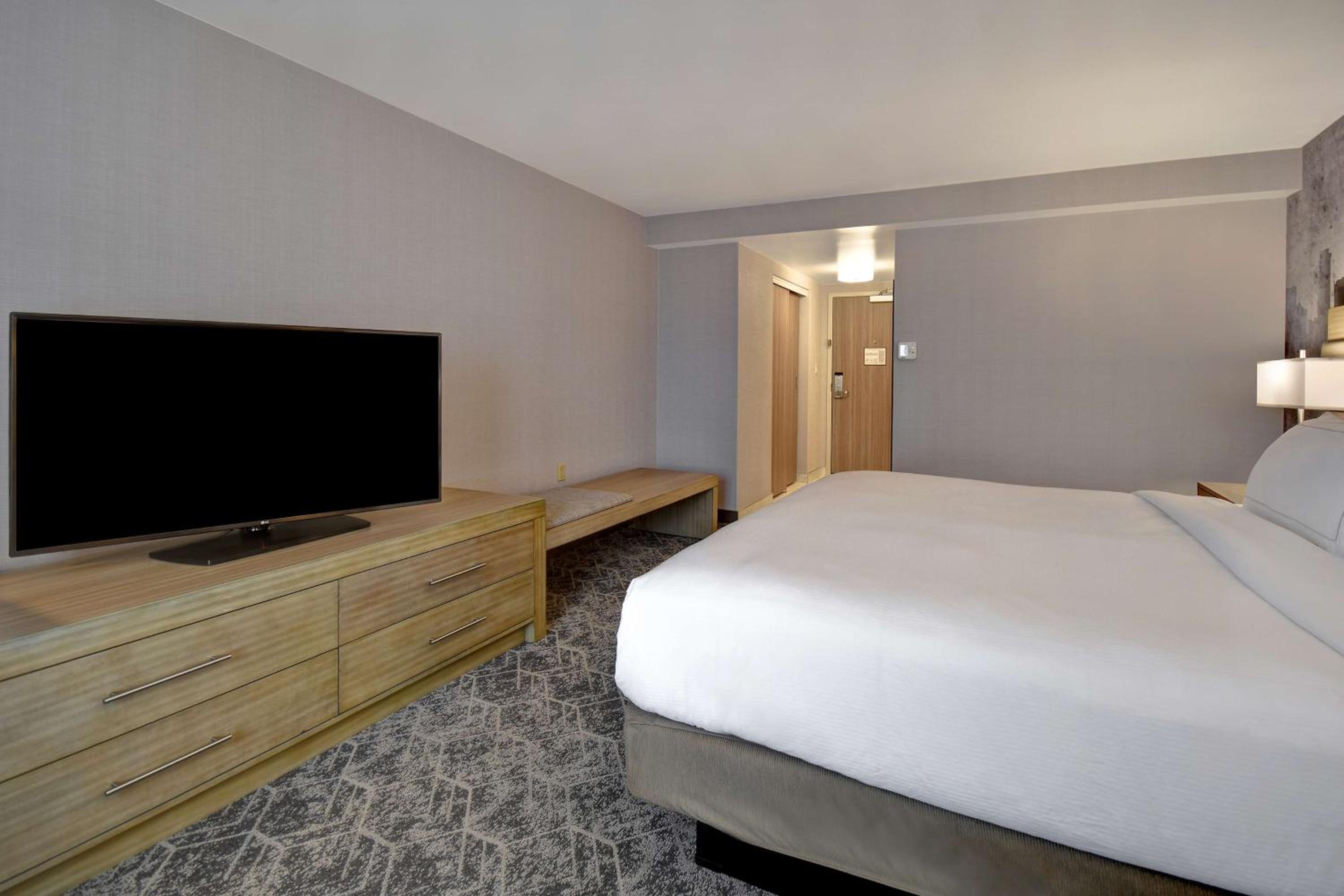King Room - Hearing Access - Photo 3