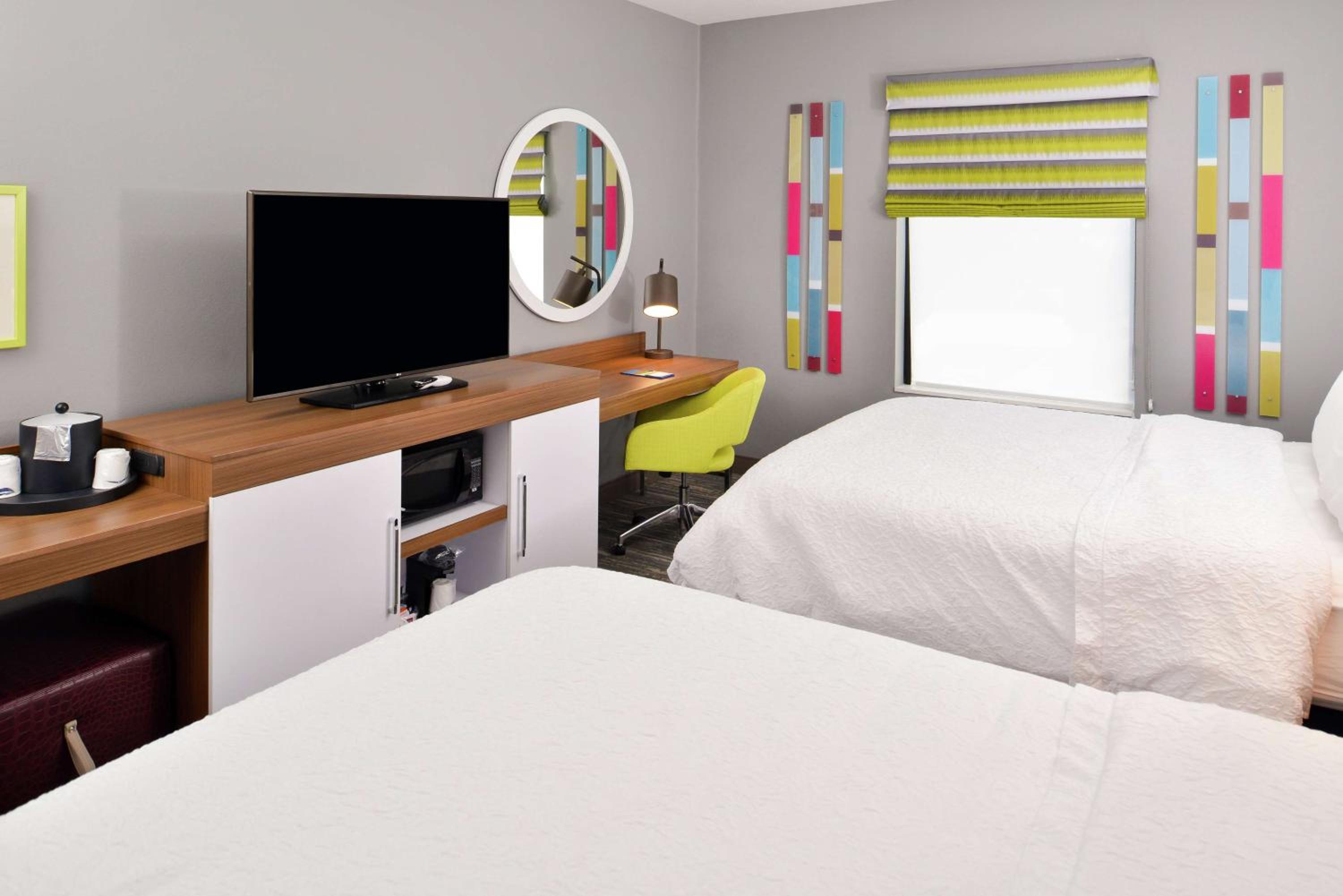 Queen Room with Two Queen Beds - Non-Smoking