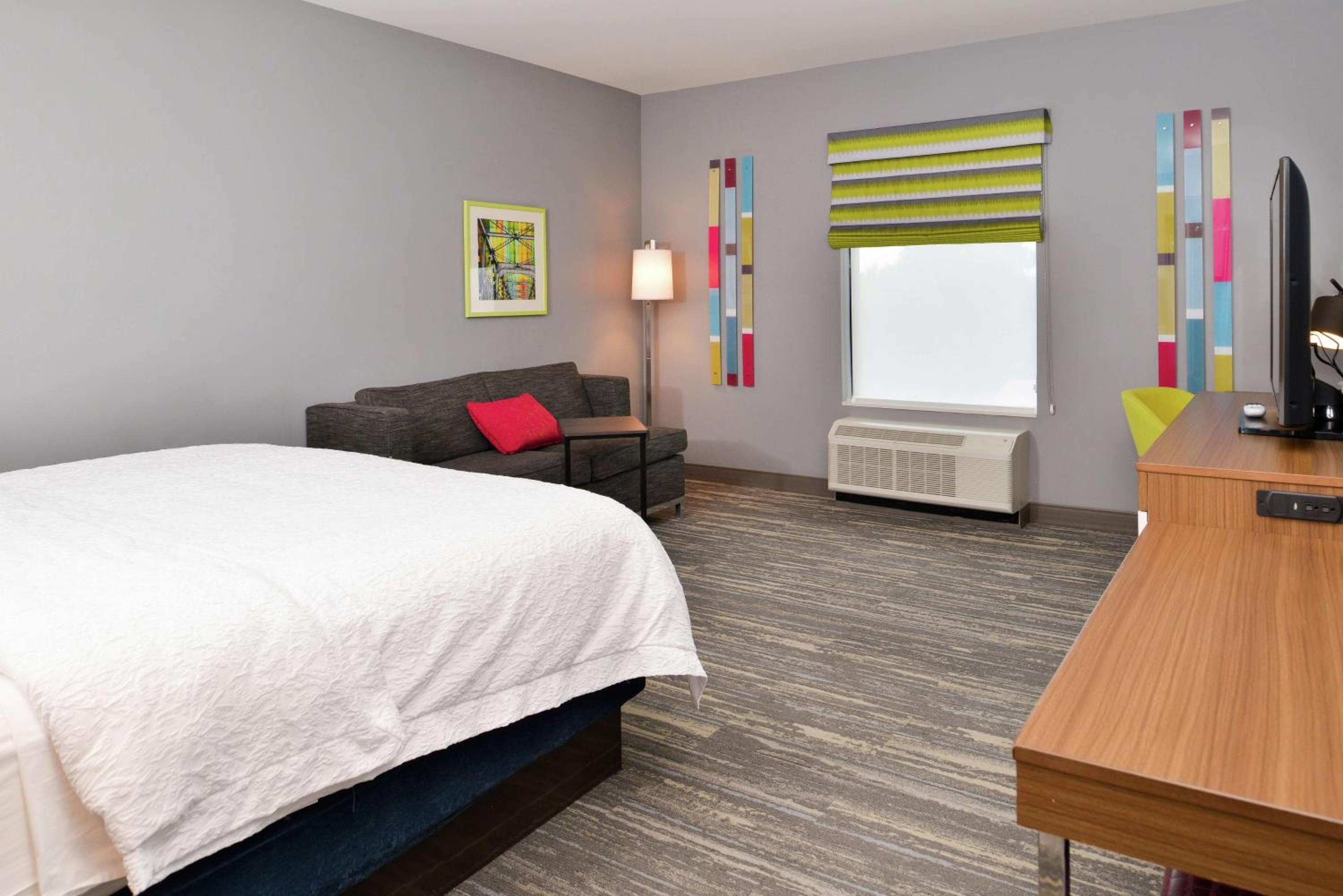 King Room with Sofa Bed - Non-Smoking