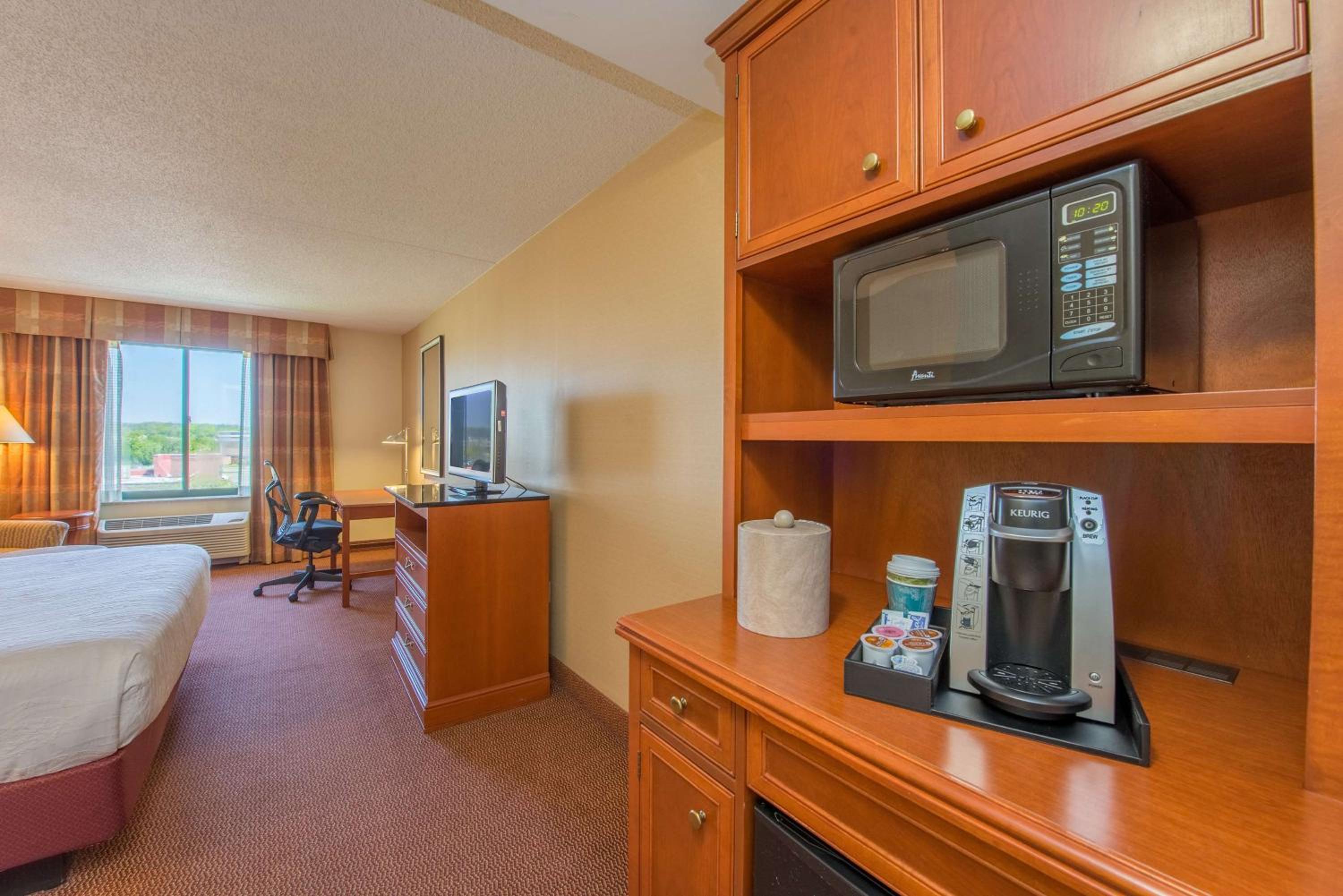 Deluxe King Room - Mobility Access - Photo 3