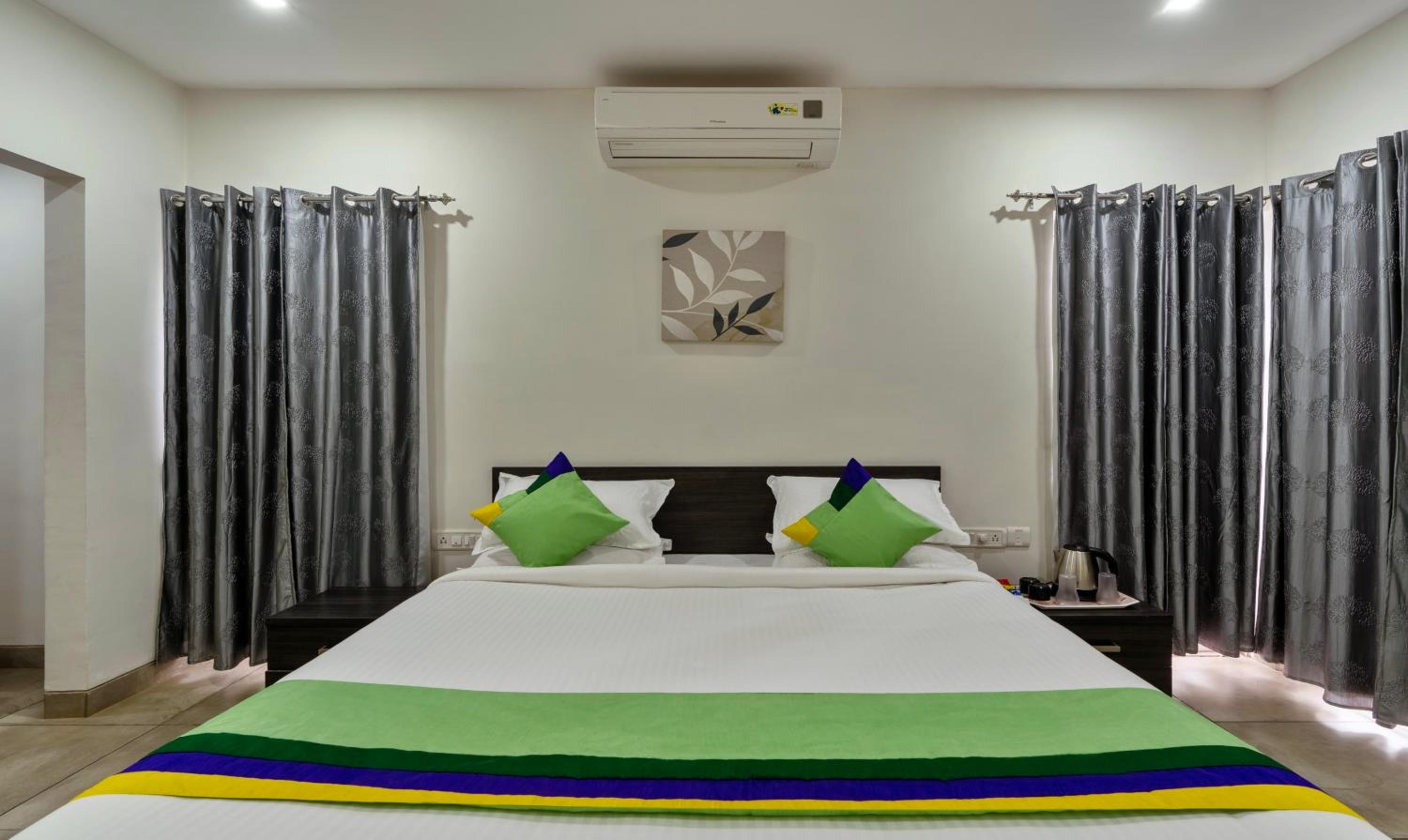 Spacious Premium Room photo 3
