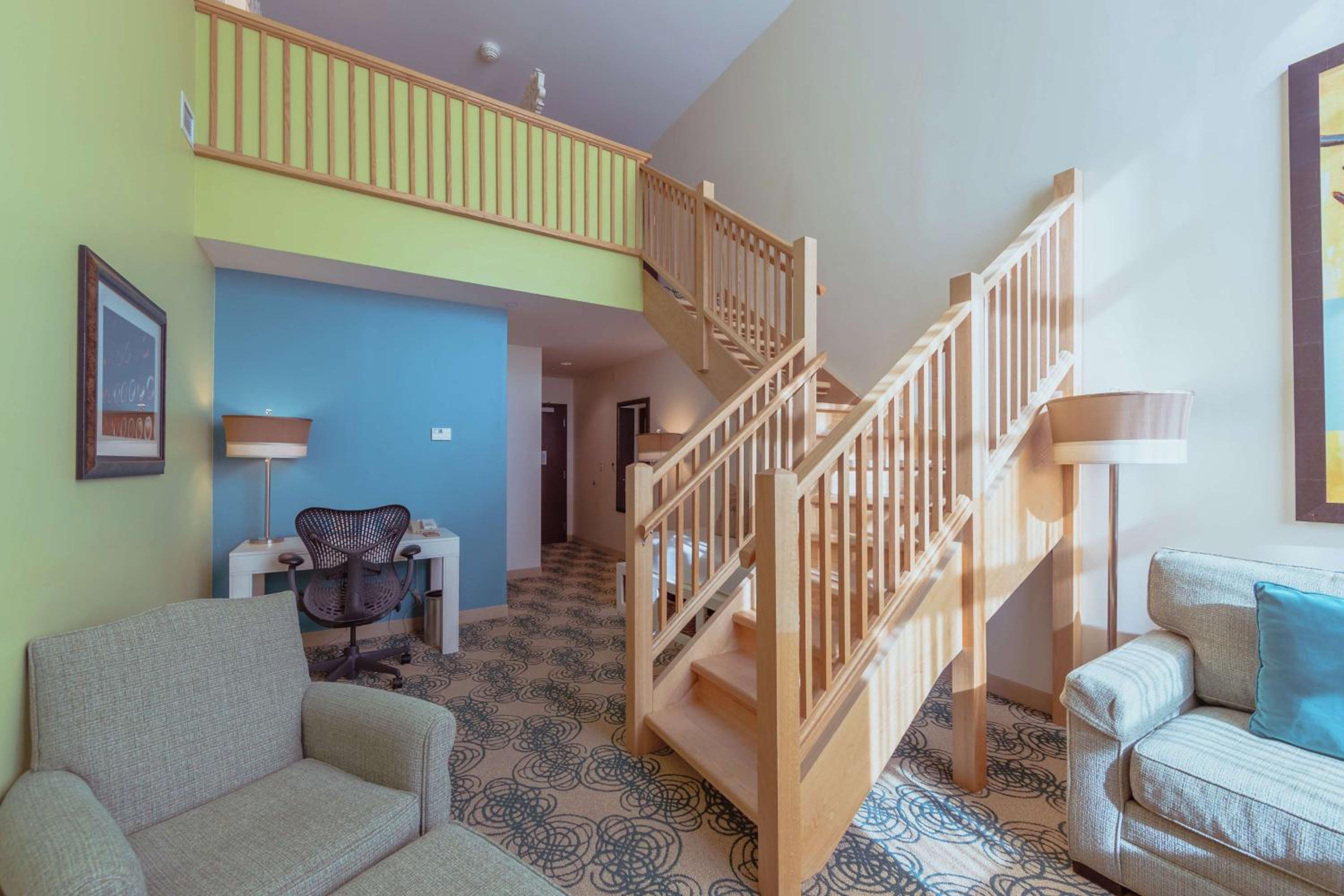 One-Bedroom Treehouse Loft King Suite - Photo 3