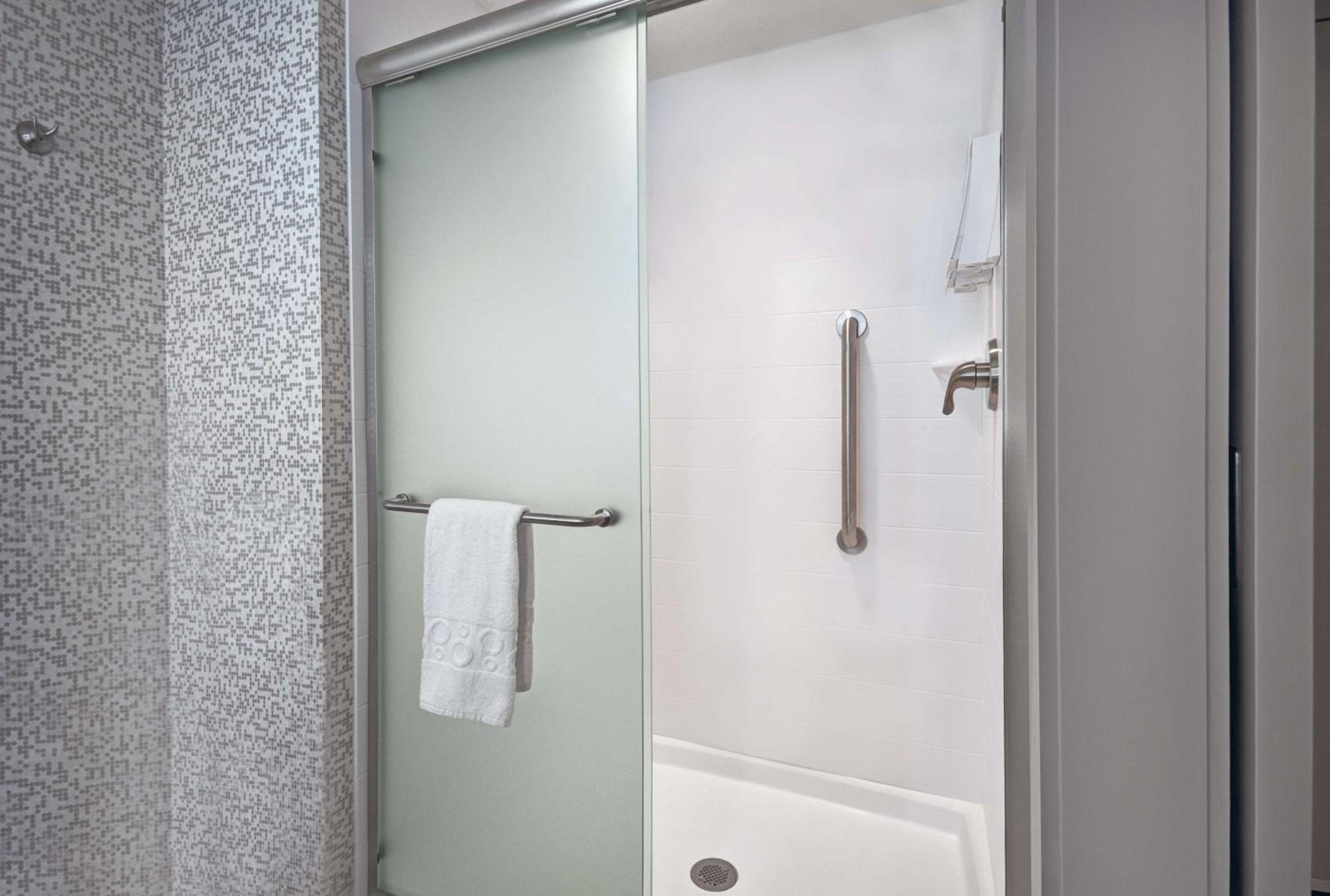 King Studio Suite - Non-Smoking - Photo 4
