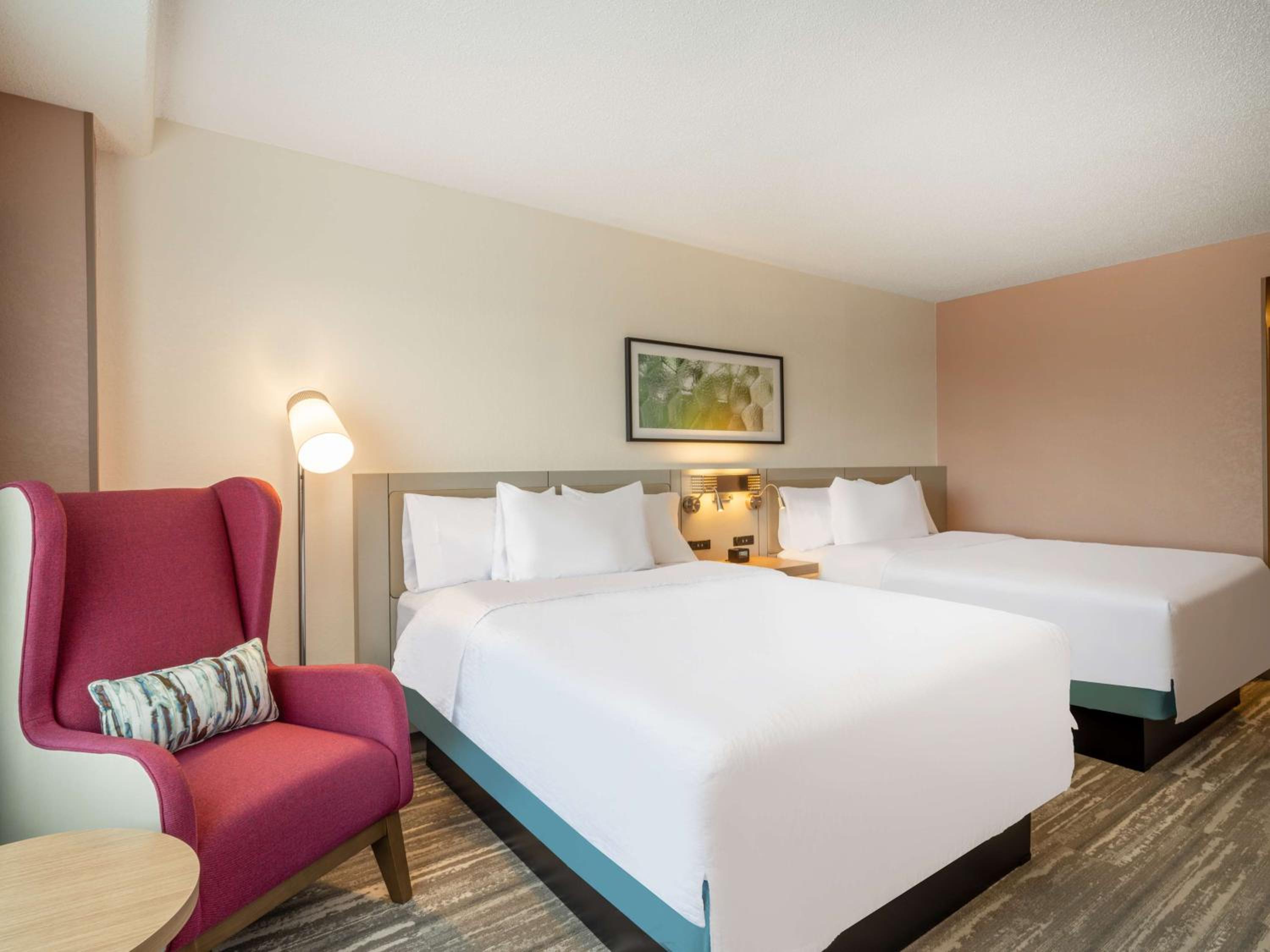 Queen Room with Two Queen Beds - Photo 1