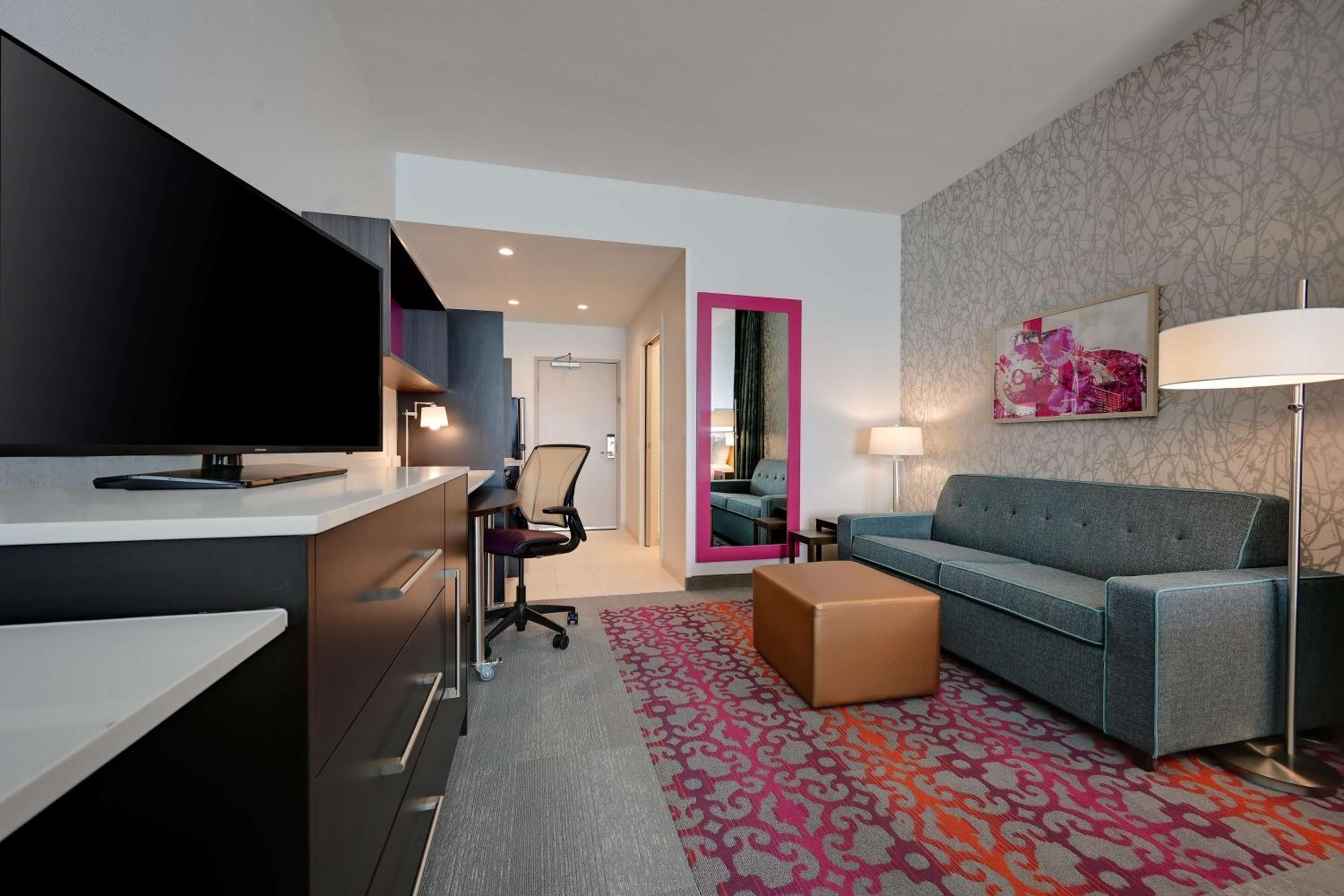 King Studio Suite - Non-Smoking - Photo 3